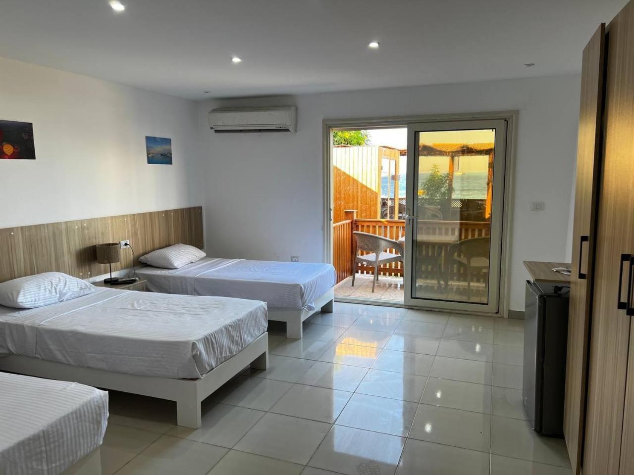 Lilly Lounge And Pool For Adults Only Motel