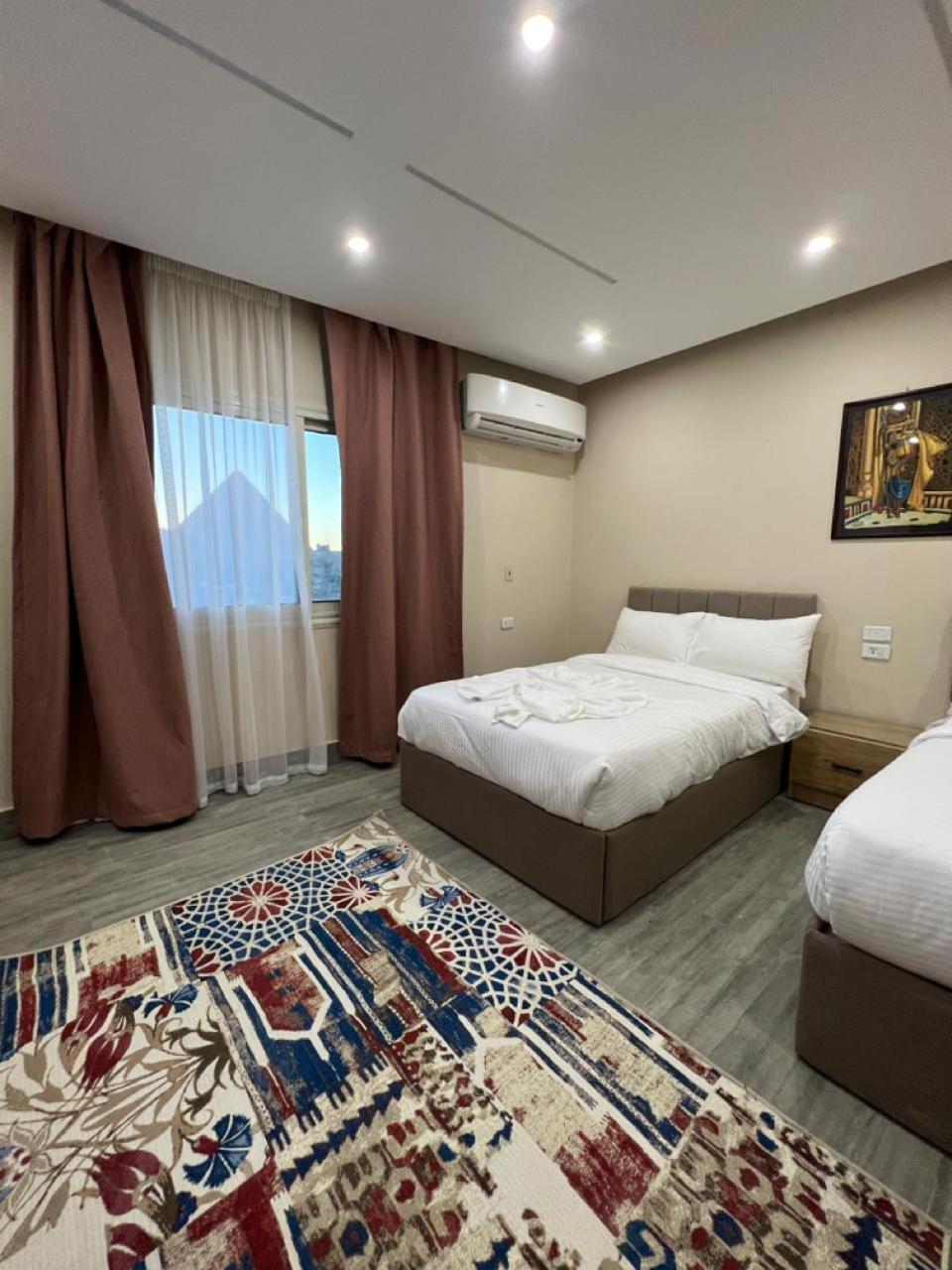 Pyramids Hotel