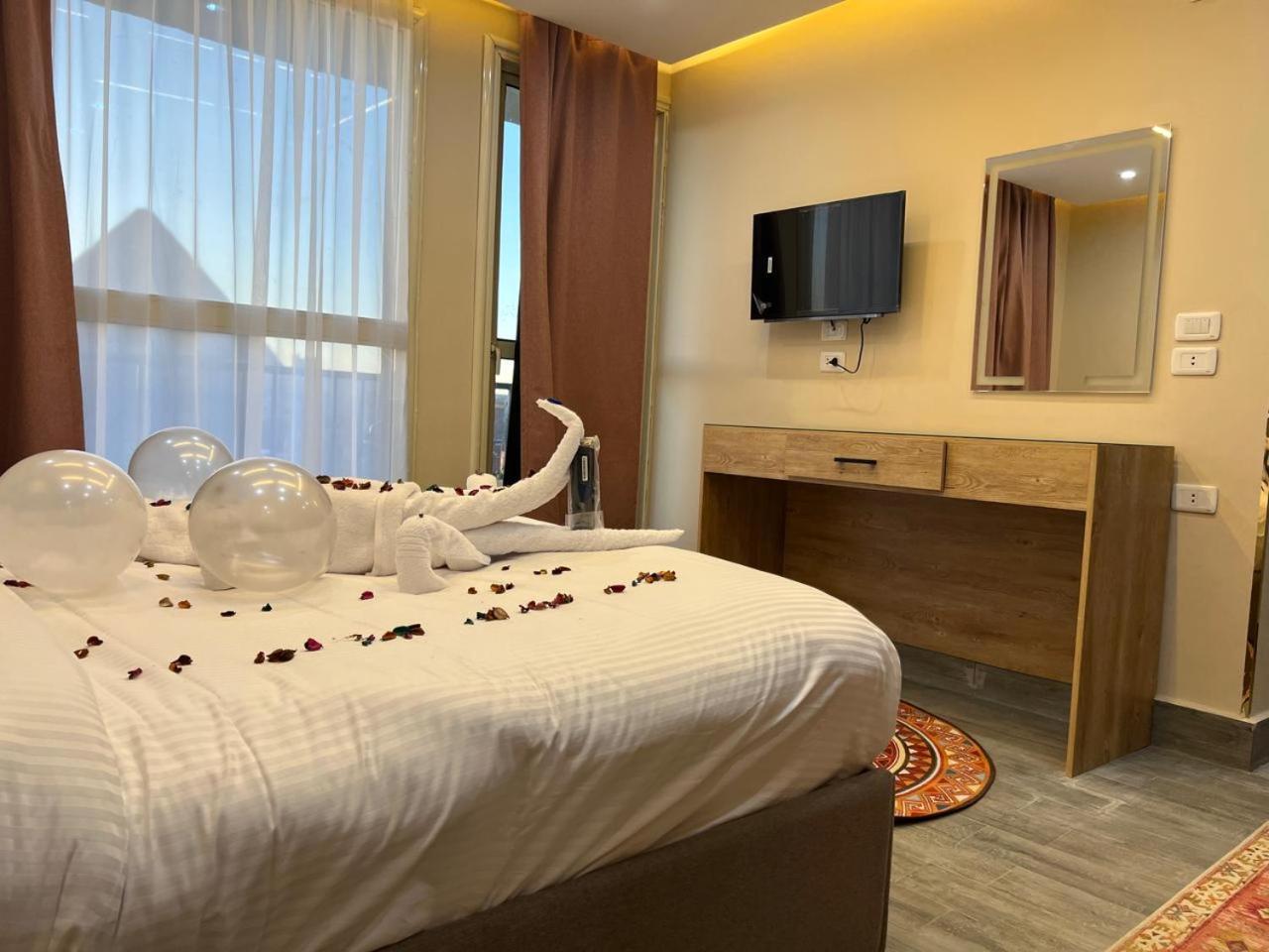 Hotel Pyramids 4*
