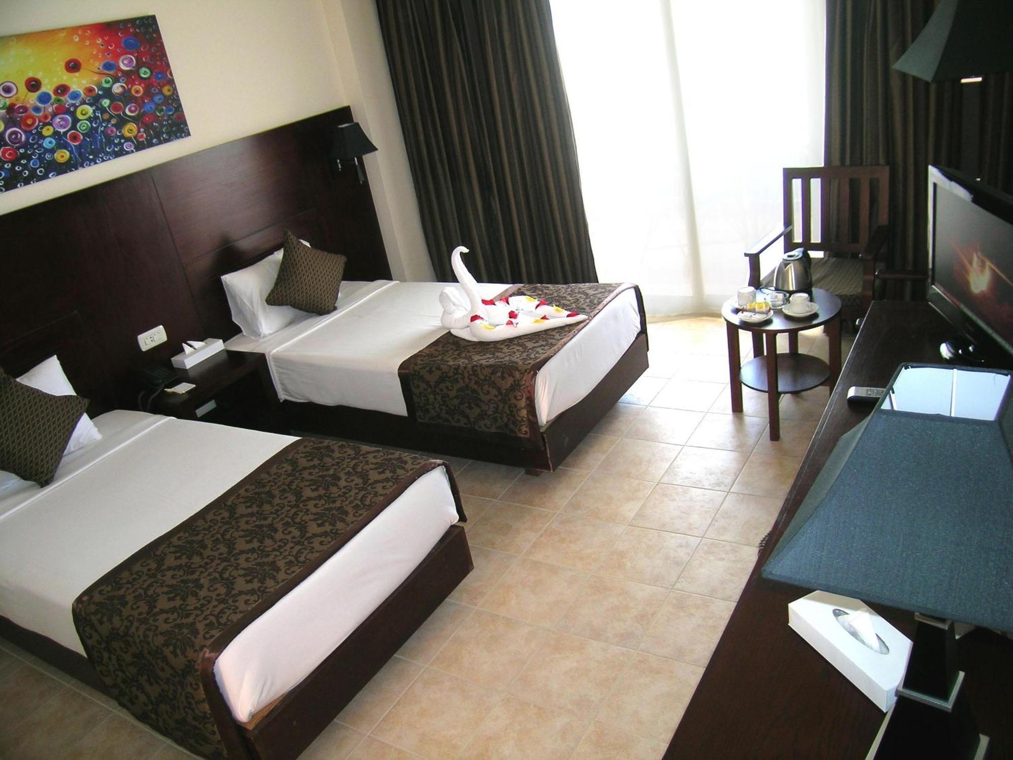 Royal Brayka Resort 4*