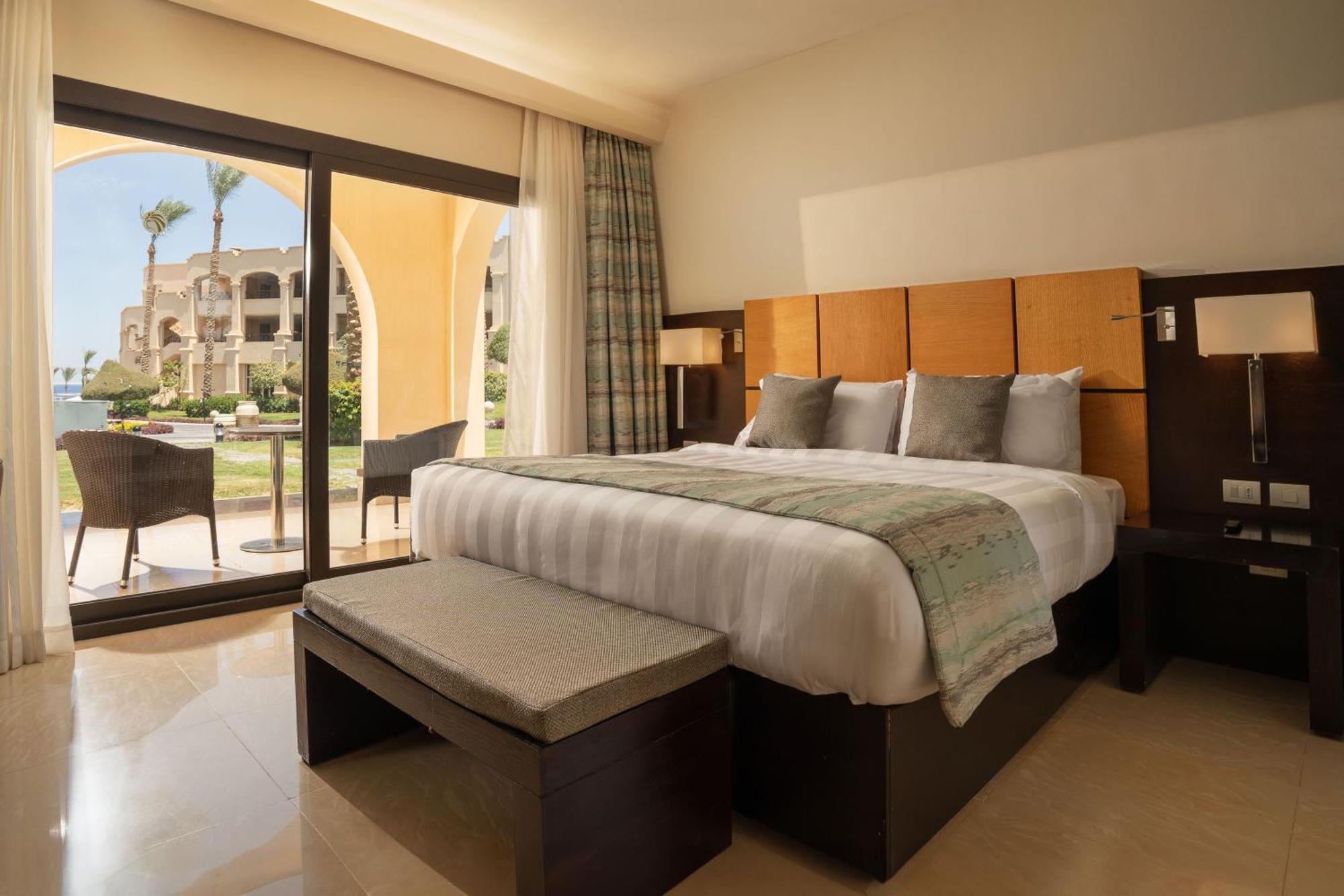 Cleopatra Luxury Sheikh