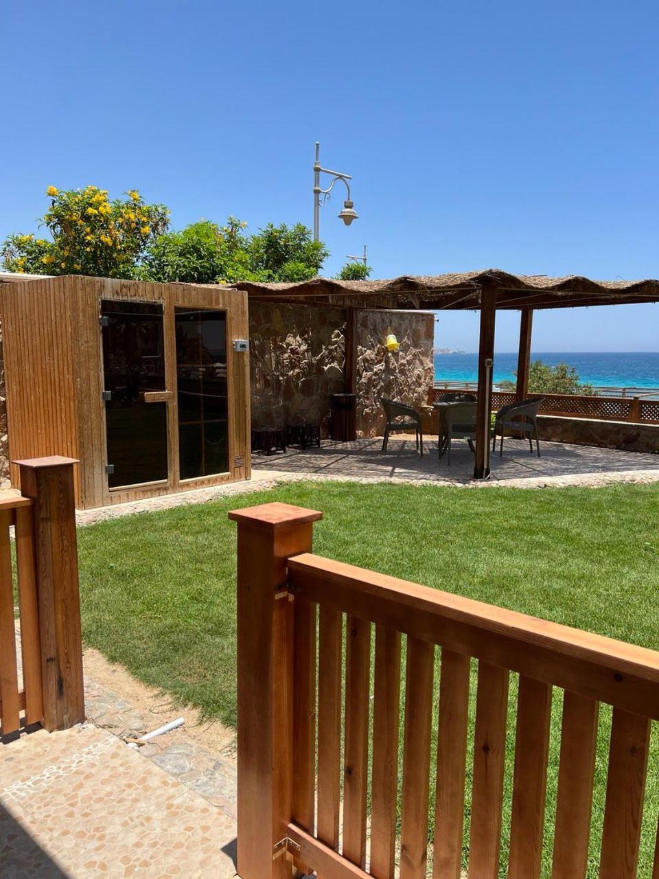 Lilly Lounge And Pool For Adults Only Motel *