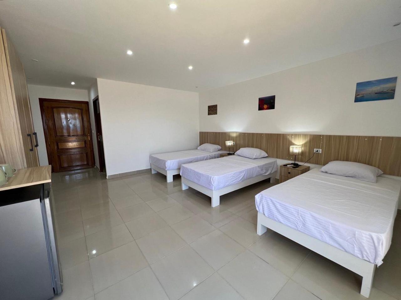 Motel Lilly Lounge And Pool For Adults Only