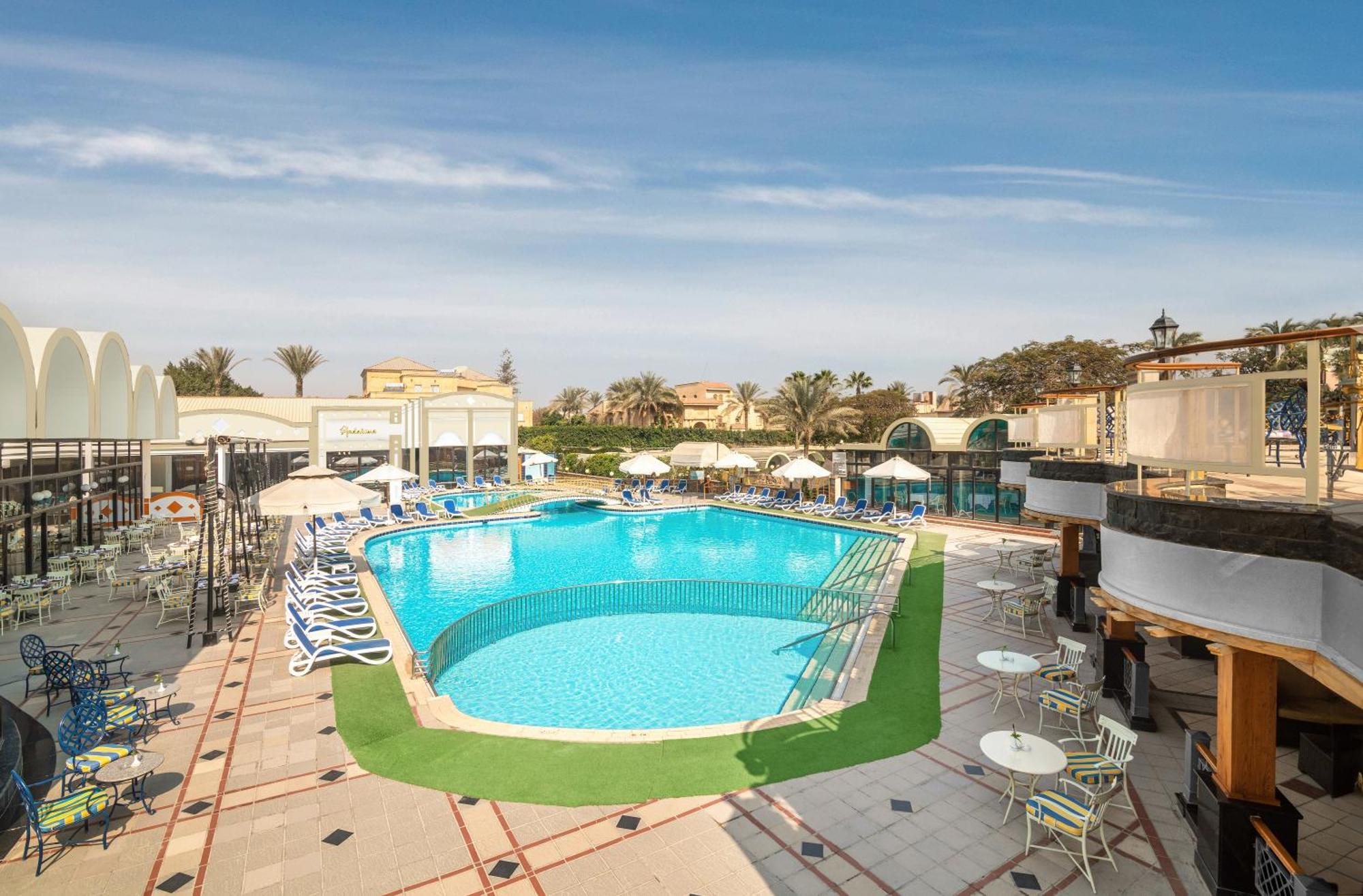 Hotel Jaz Pyramids 4*