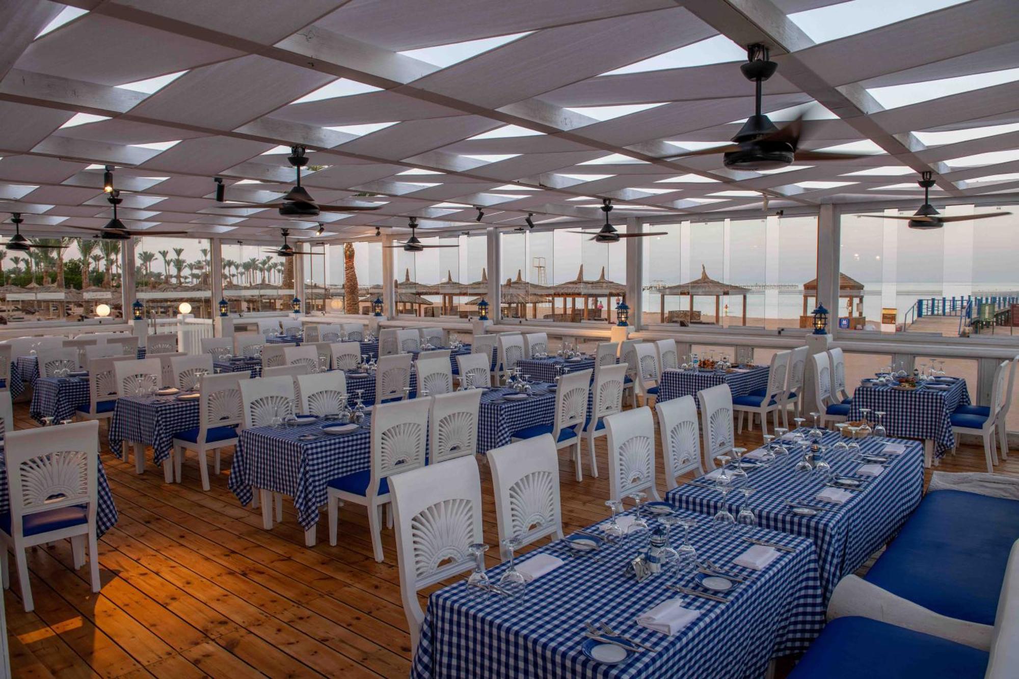 Coral Sea Holiday And Aqua Park 5* Sharm el-Sheikh