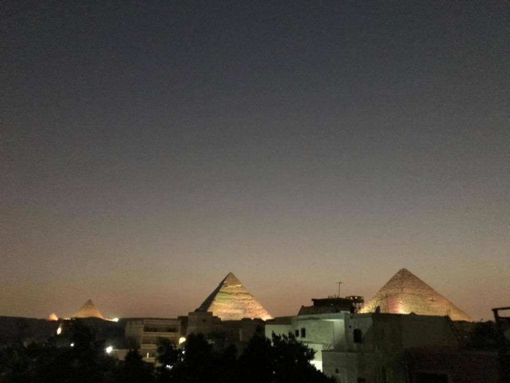 Andy Pyramids View * Kafrat al Jabal
