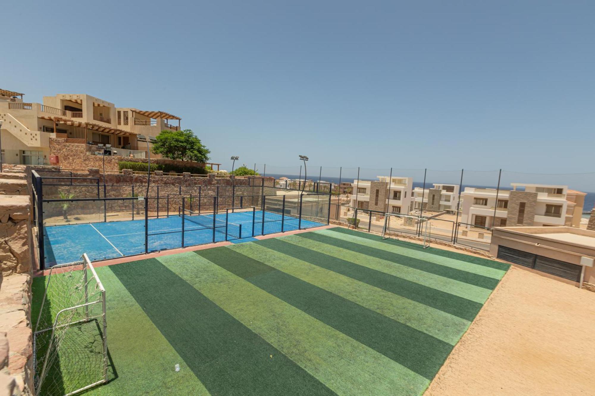 Azzurra Sahl Haseesh * Hurghada