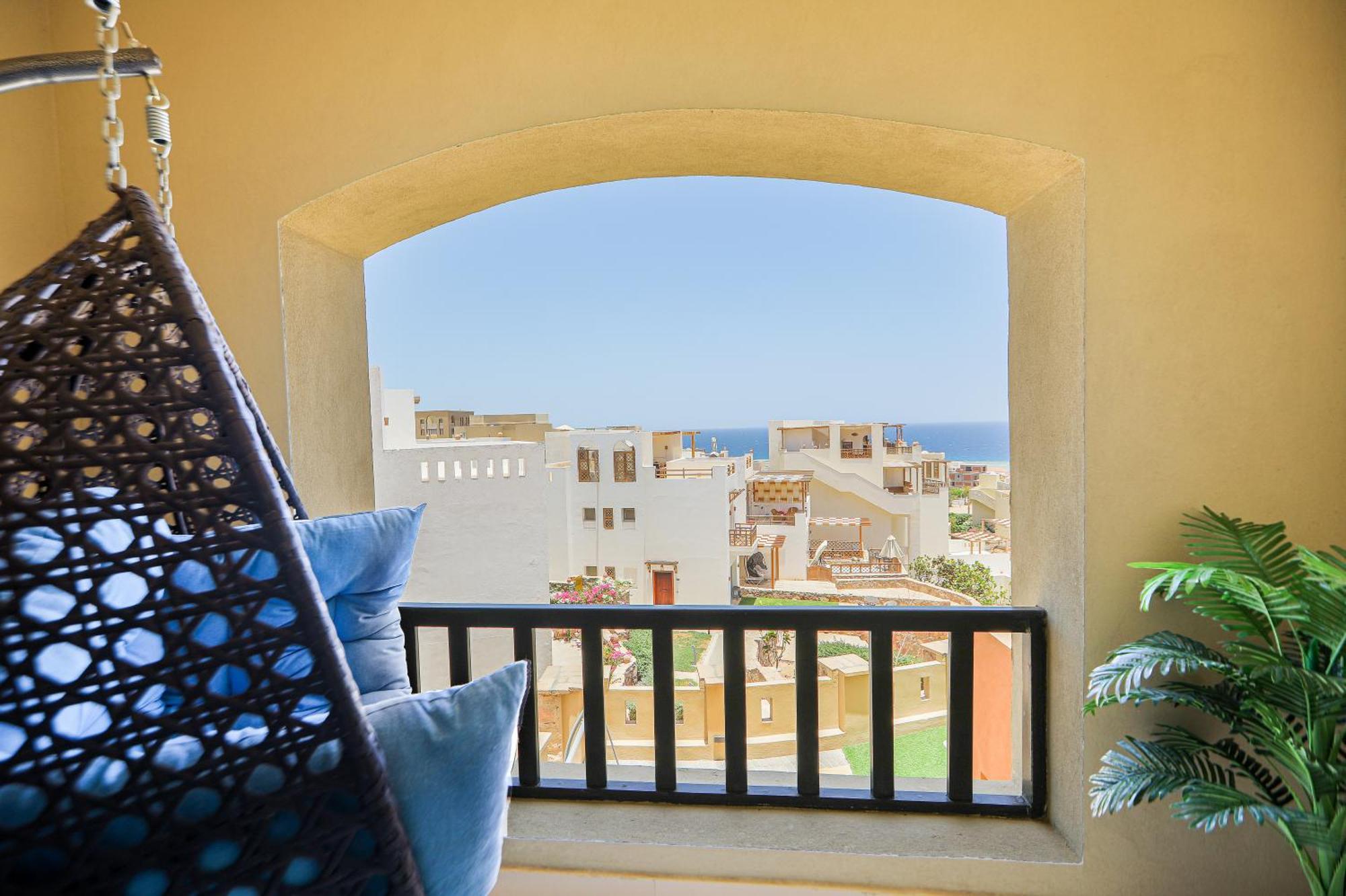 Azzurra Sahl Haseesh * Hurghada
