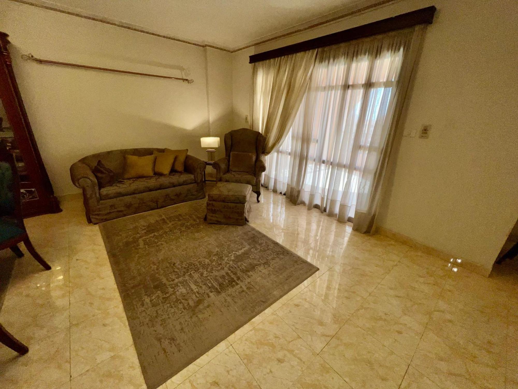 Apartment Luxurious 3 Bedroom Rustic Overlooking Huge Garden - For Families And Couples *