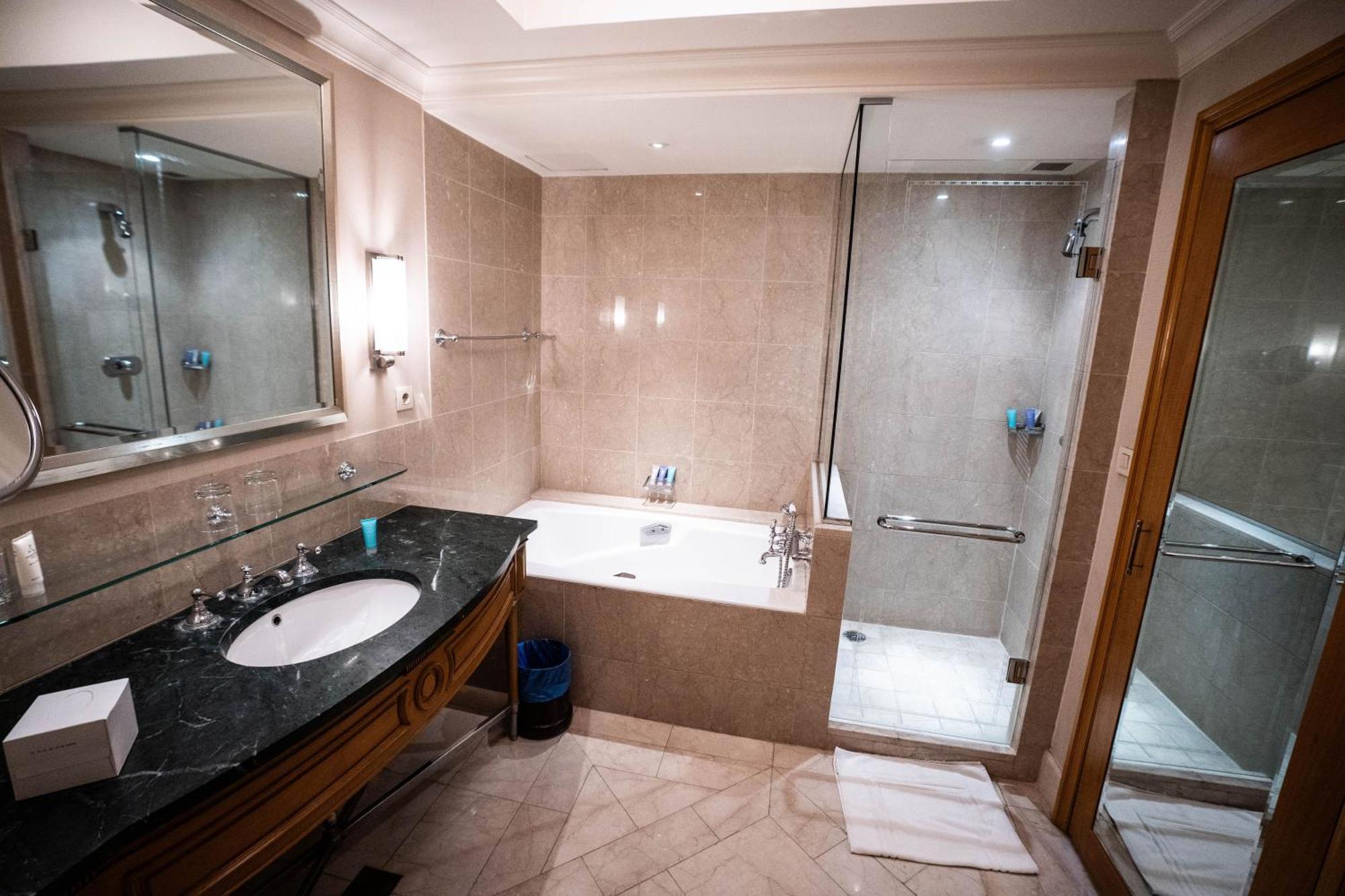 Apartment Xperience Suites-four Seasons Nile Plaza