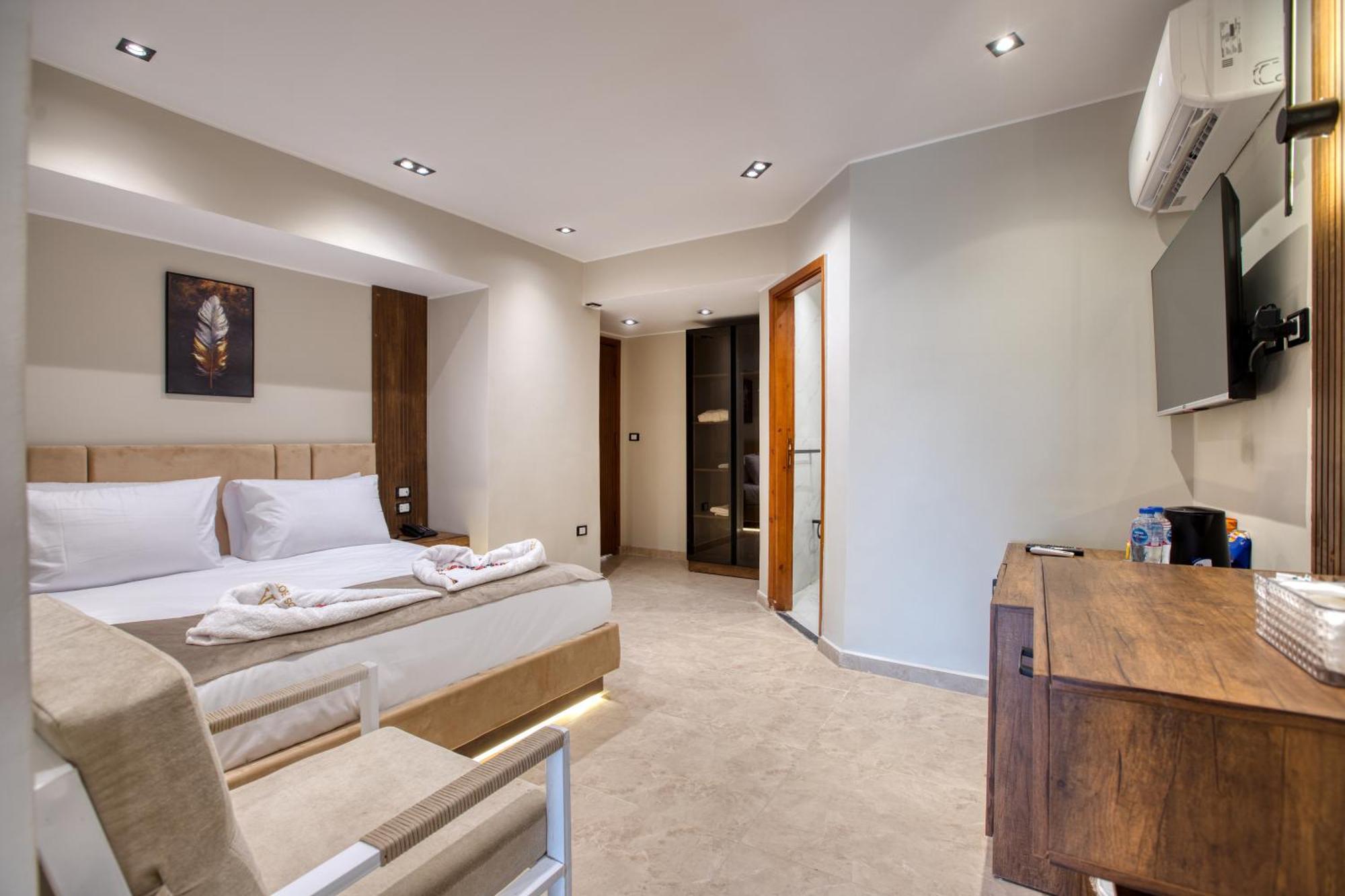 Gaia Pyramids Guest house *