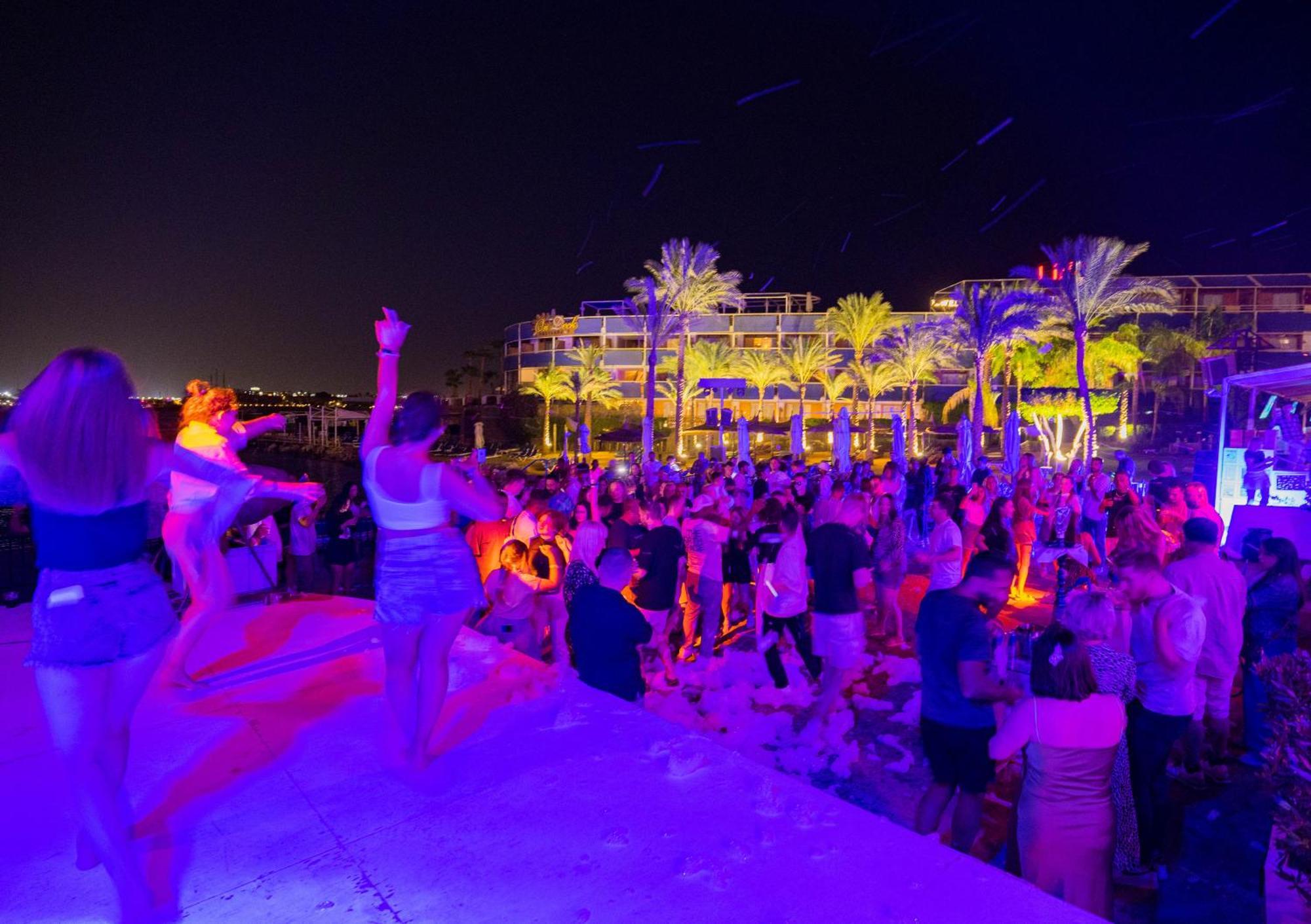 Marina Resort 4*