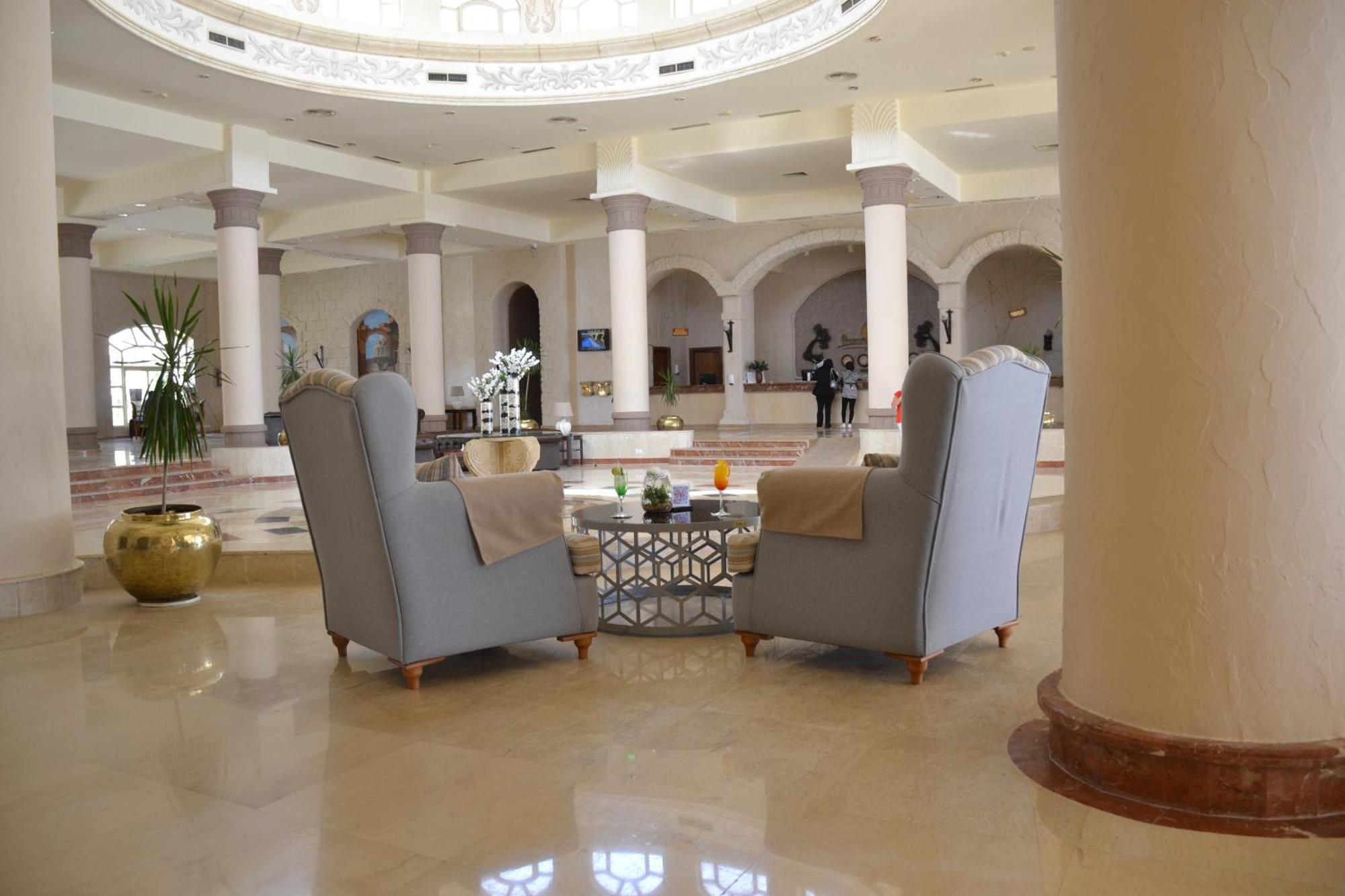Regency Plaza Aqua Park And 4*
