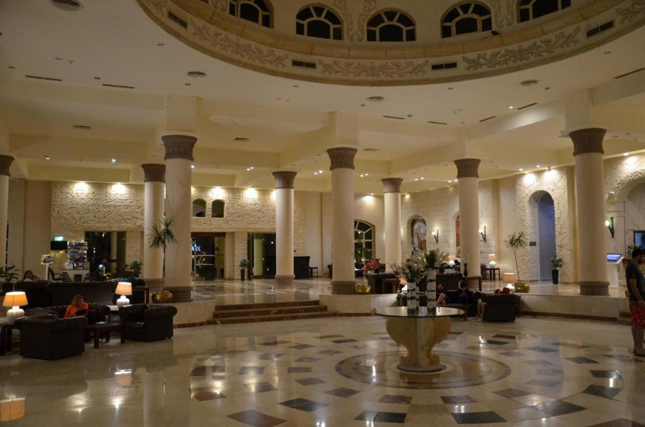 Regency Plaza Aqua Park And