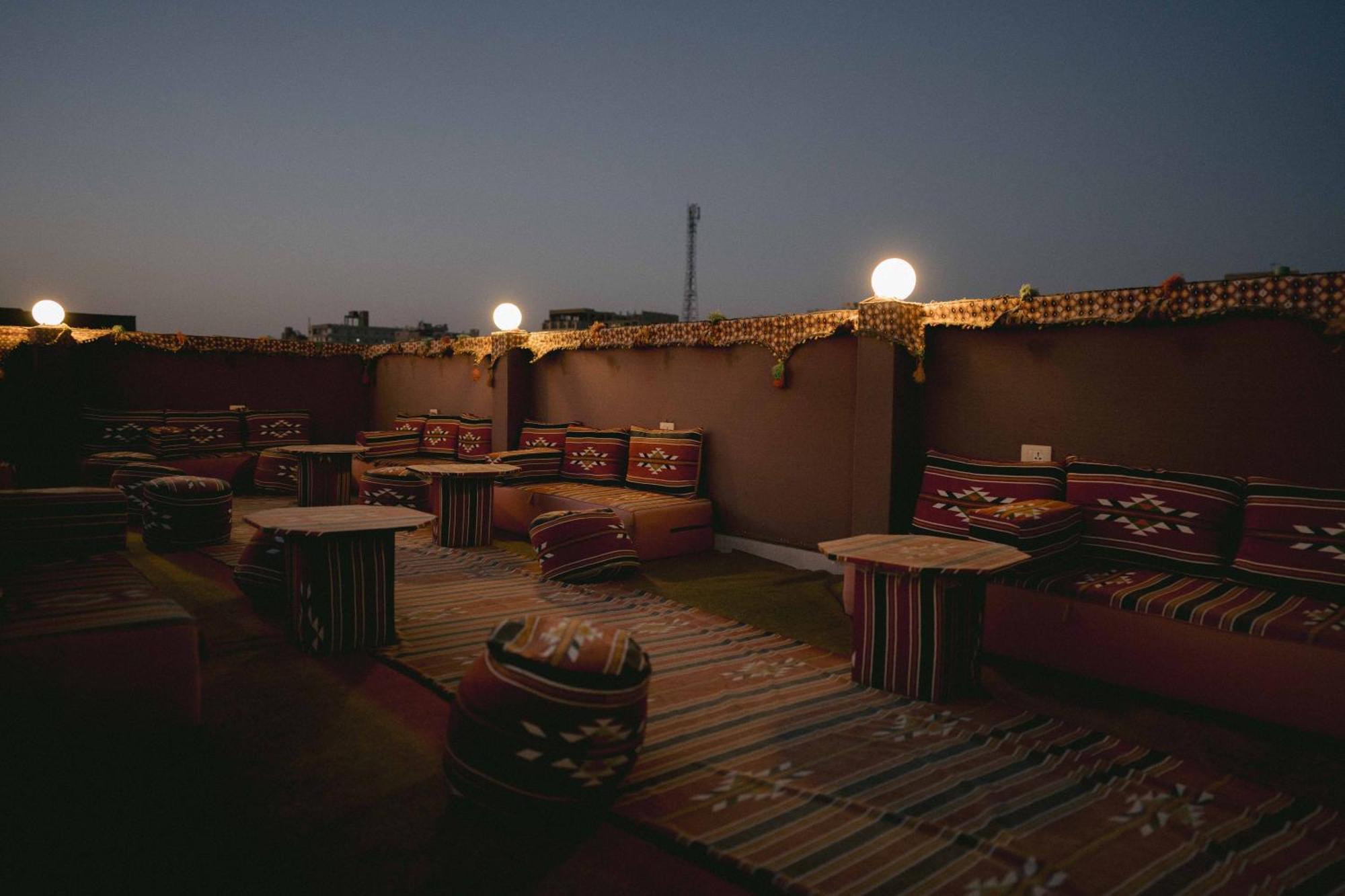 Tuya Pyramids Inn 4*