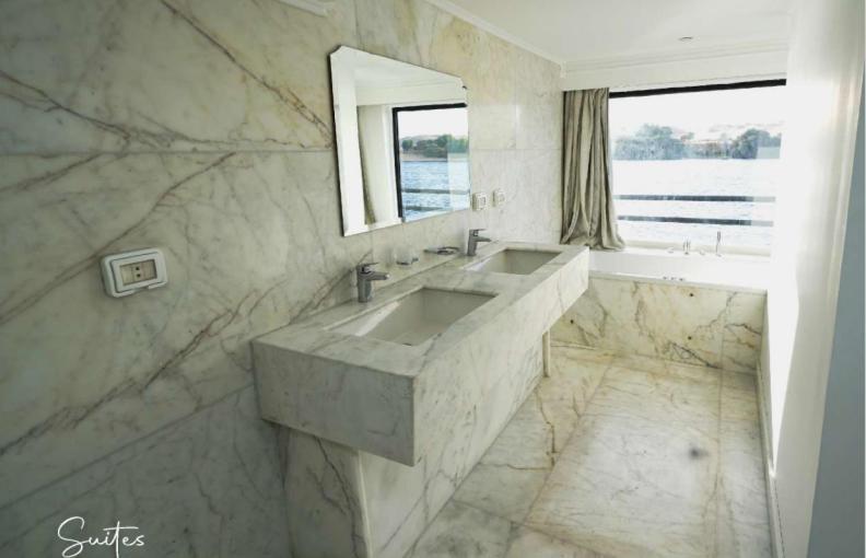 Le Fayan Ii Nile Cruise Every Saturday From For 04 & 07 Nights - Every Wednesday From Aswan For 03 & 07 Nights Hotel Luxor