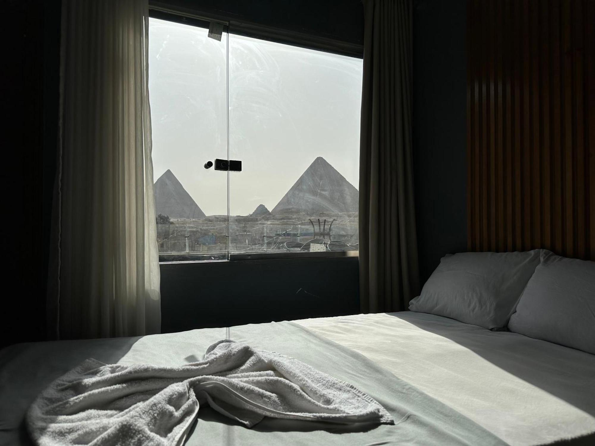 Demo Pyramids View 4*