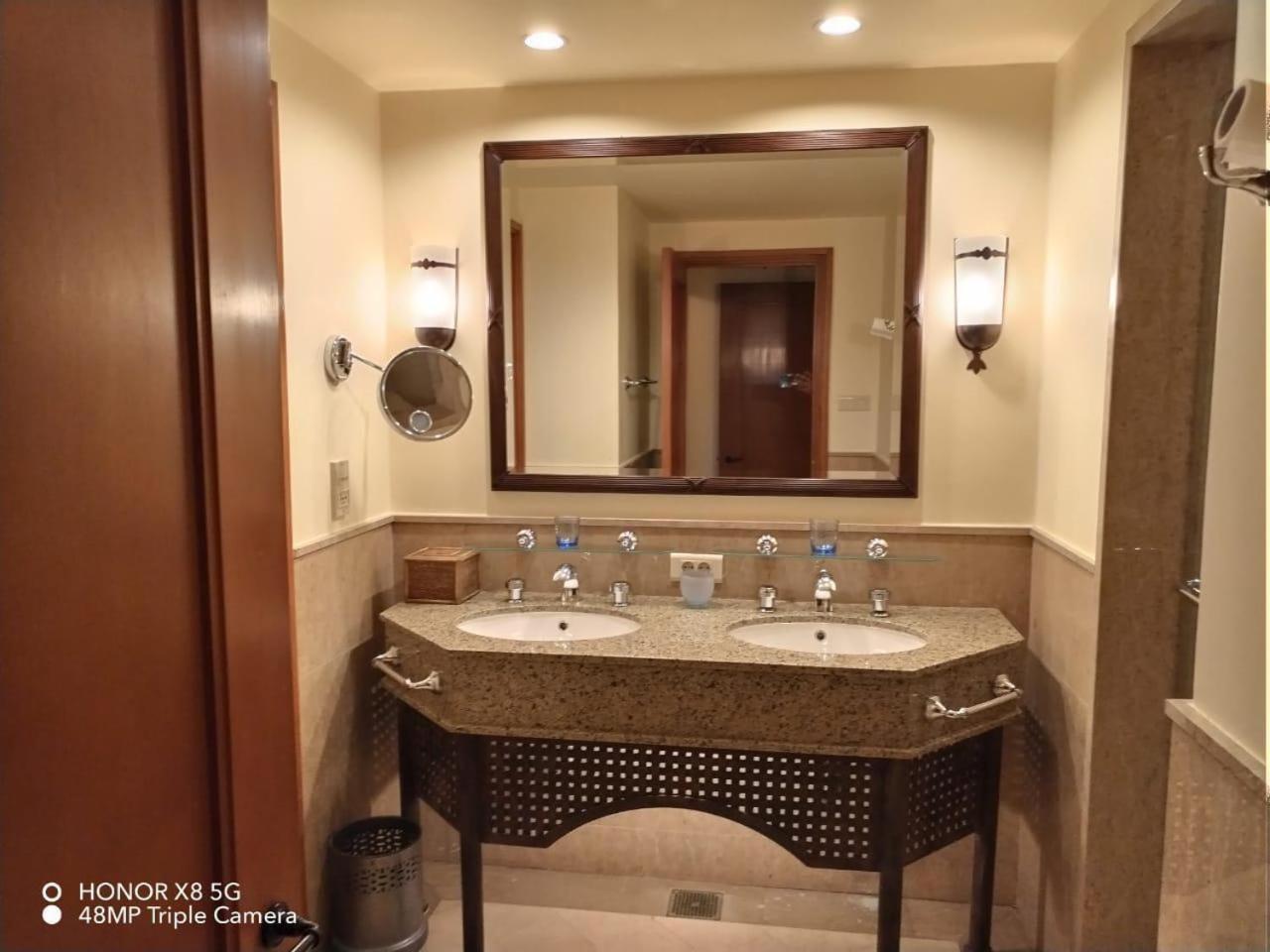 Hotel Yamour Royal In Four Seasons Sheikh