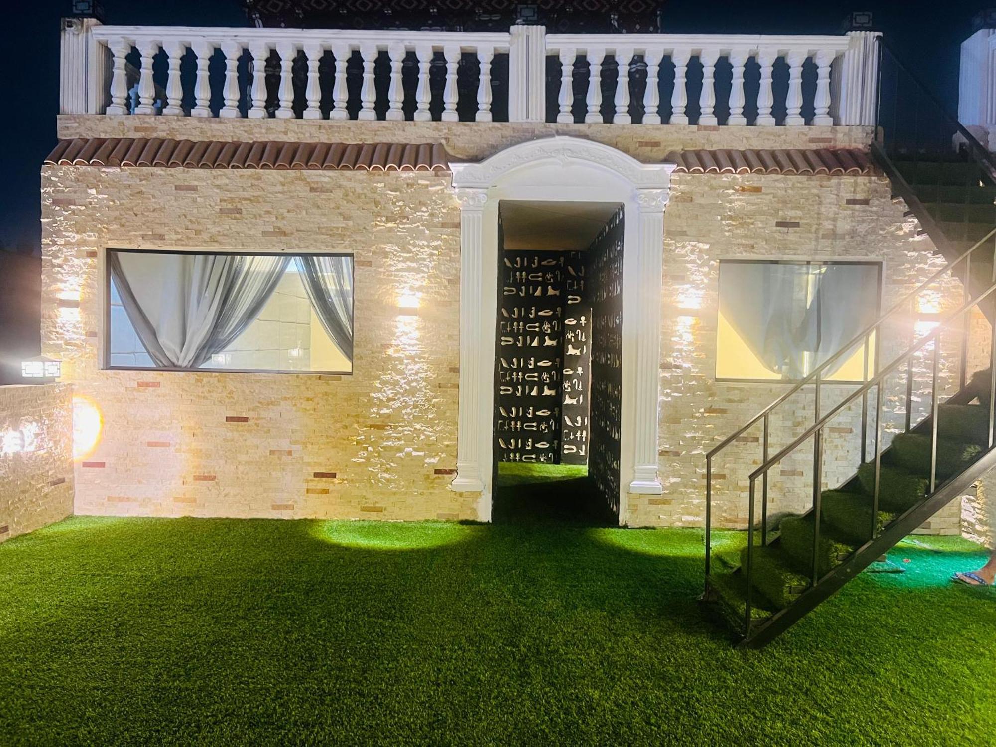 Hotel New Scarab Pyramids View 3*