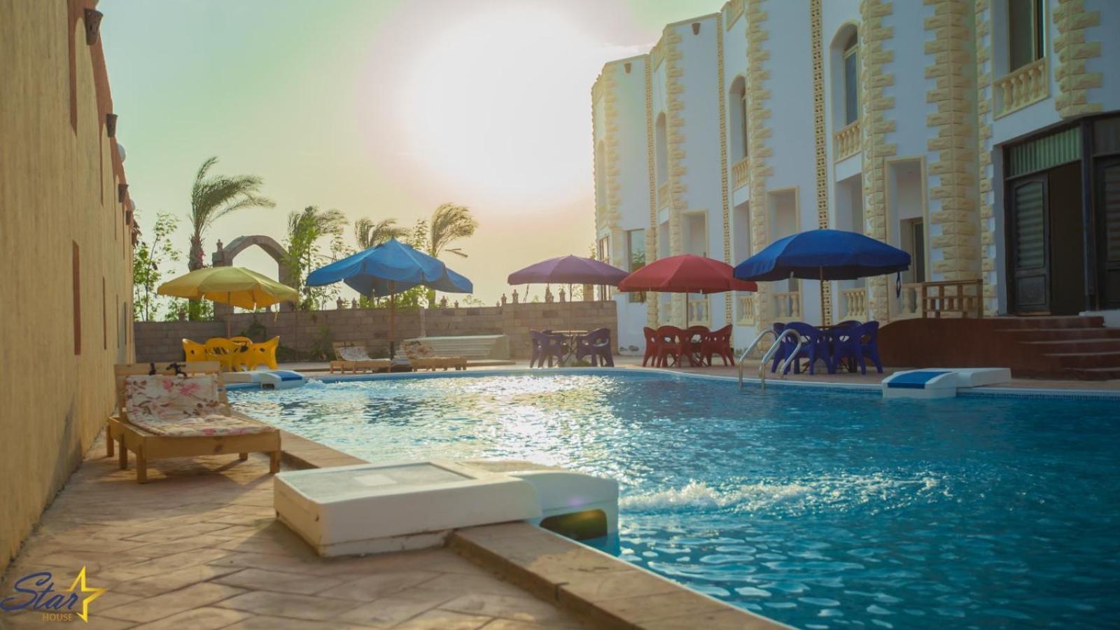 Hotel Star House And Diving Center 3*
