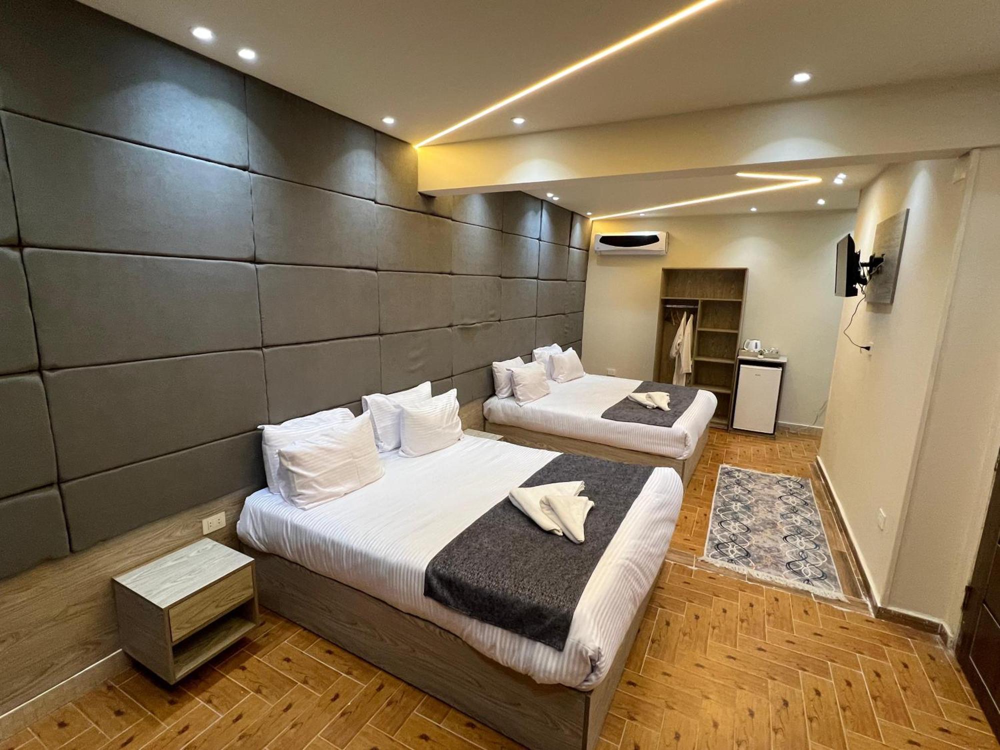 New Scarab Pyramids View Hotel
