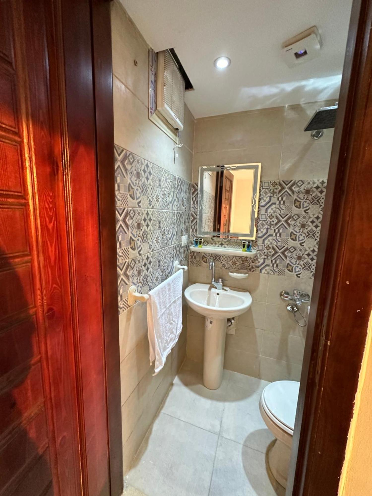 Sun 3 Pyramids 3* Kafrat al Jabal