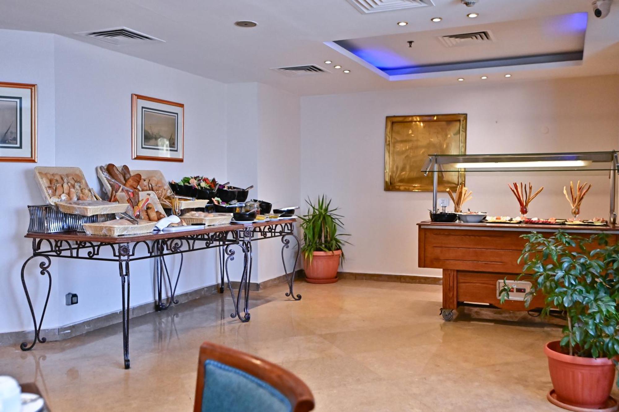 Swiss Nile Hotel Giza