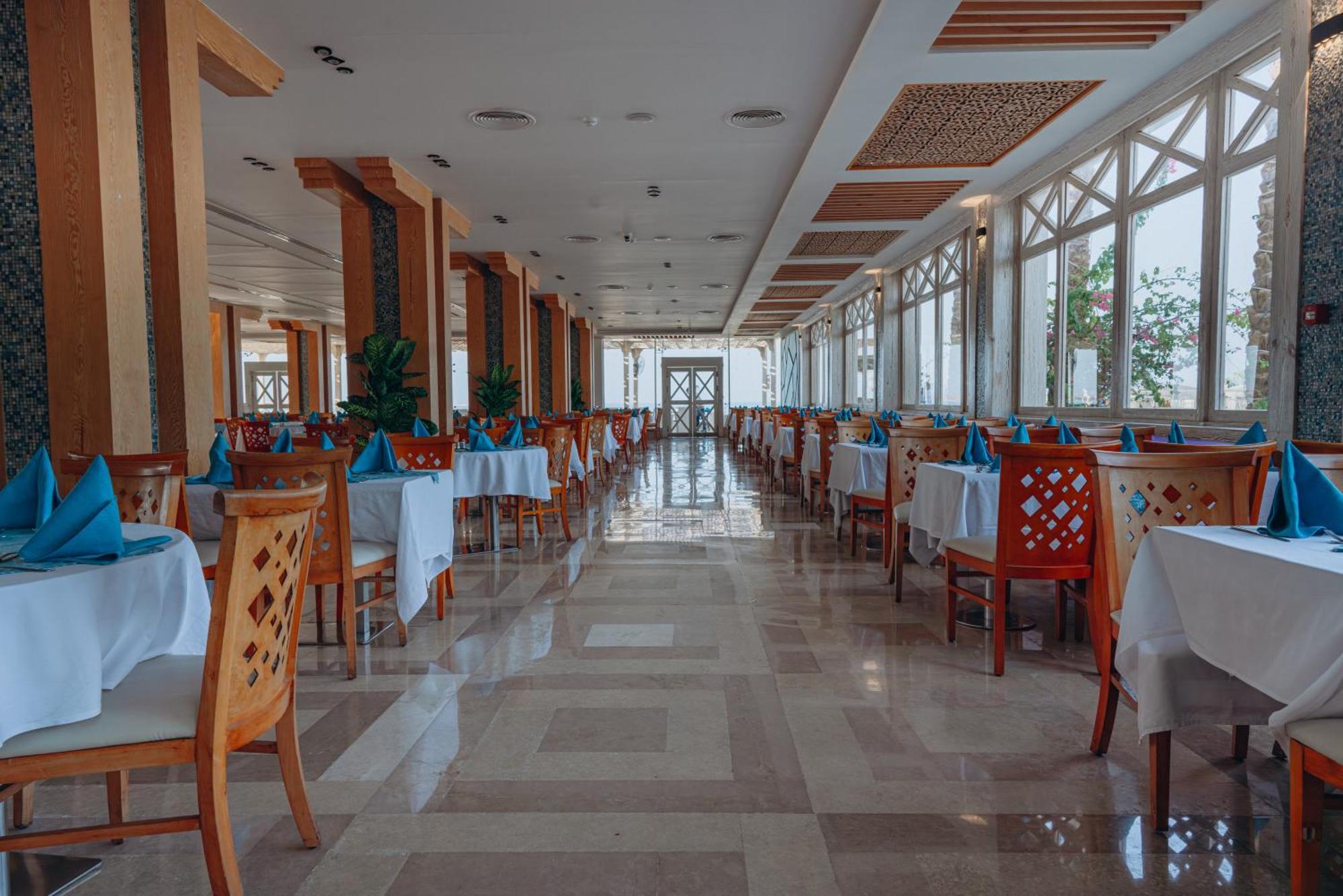 Resort Gravity & Aqua Park Sahl Hasheesh Families And Couples Only