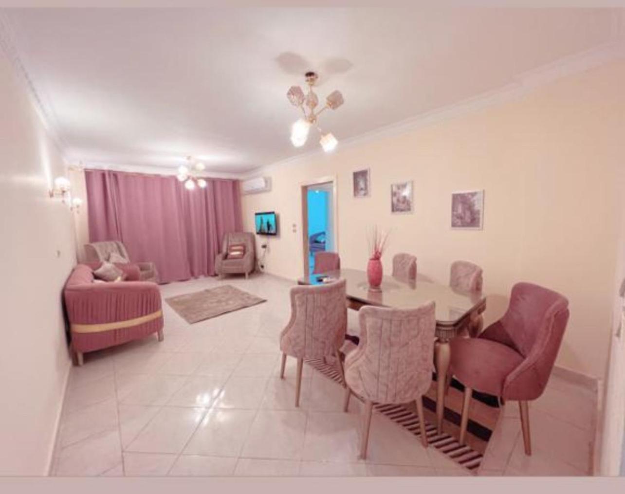 Cairo Apartment *