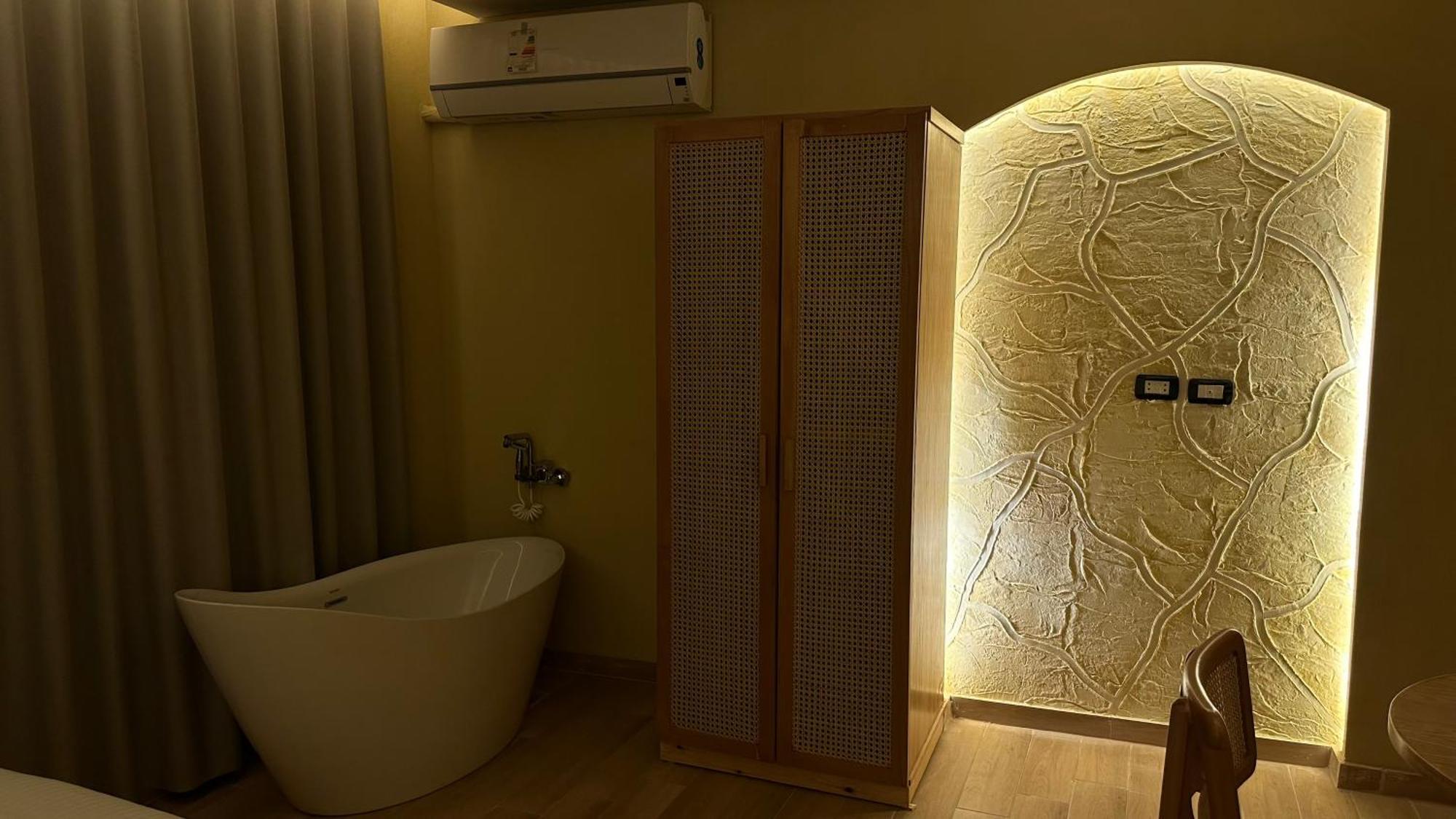 Eterna Pyramids Hotel 4*