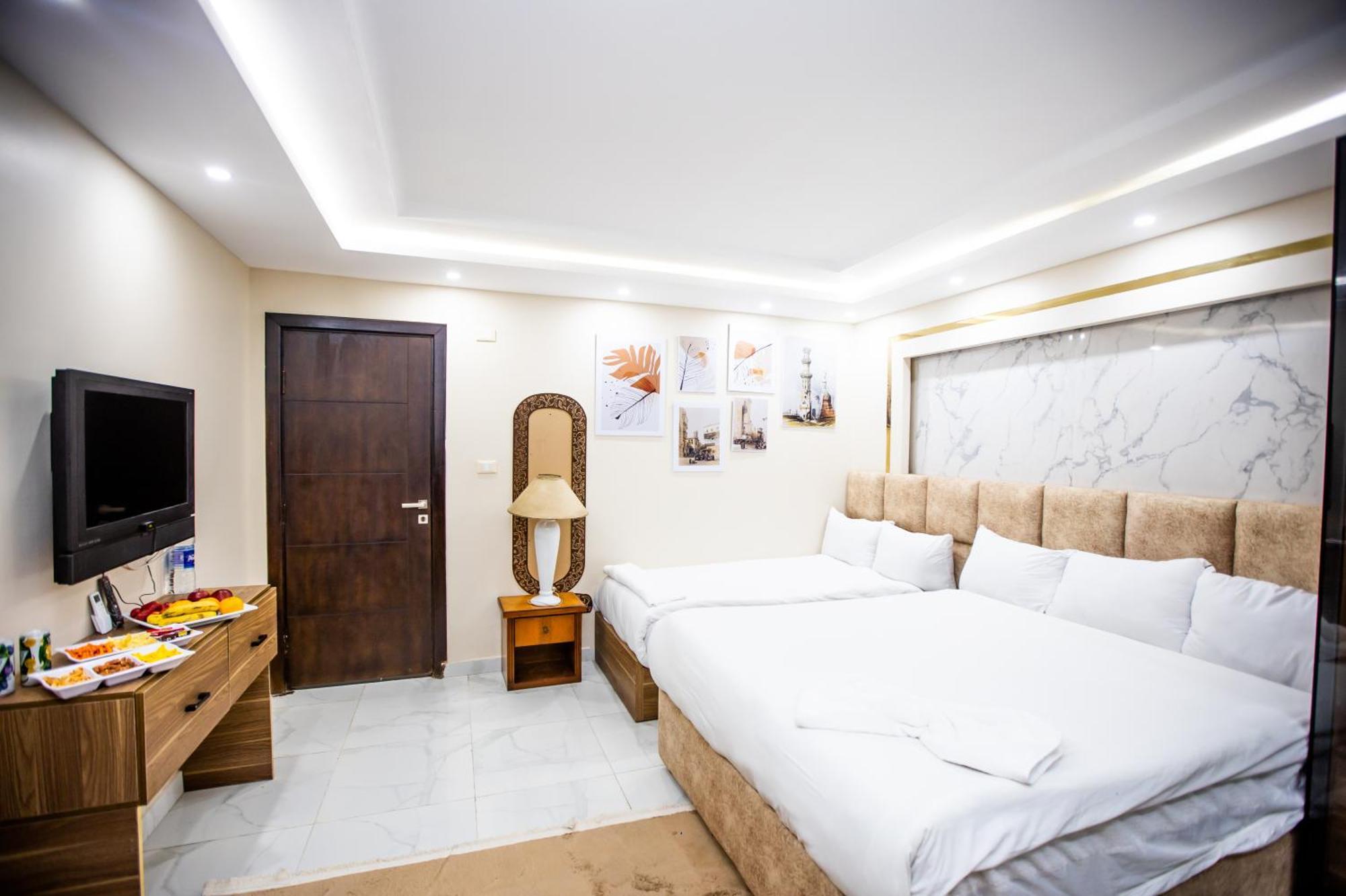 Comfort Giza Golden *