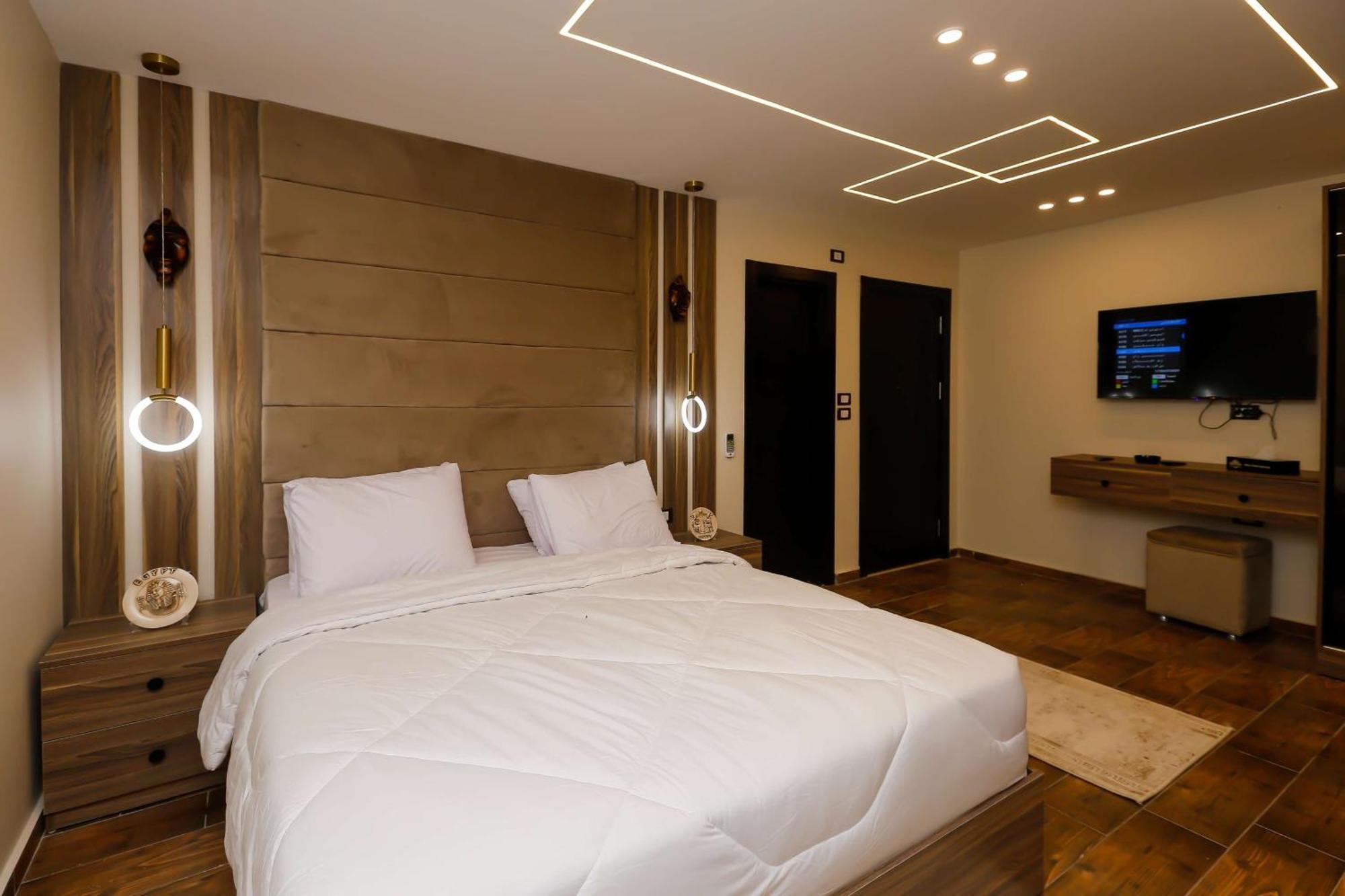 Imperial Pyramids View Bed & Breakfast