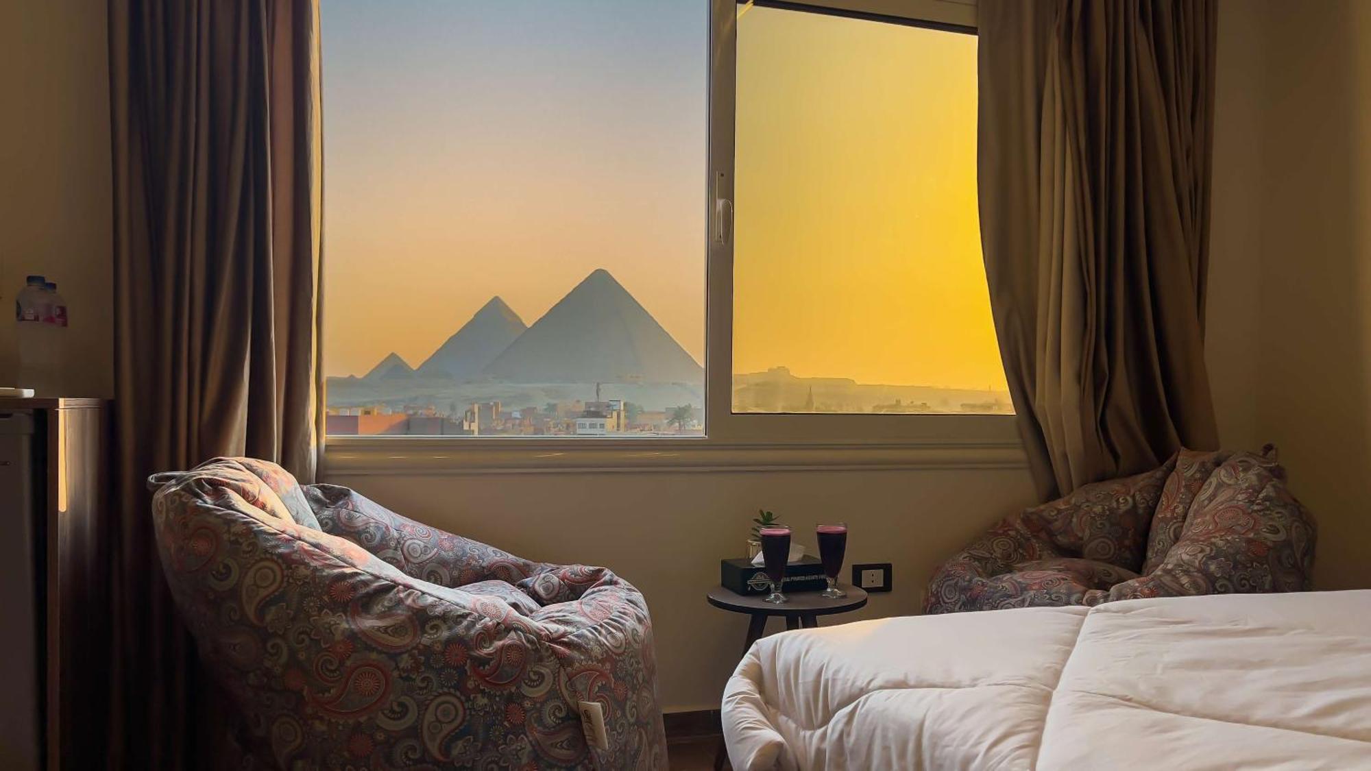 Imperial Pyramids View Bed & Breakfast *