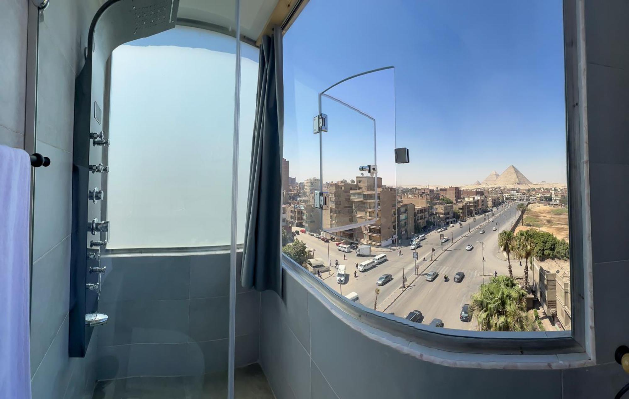 Imperial Pyramids View Nazlet el-Sisi