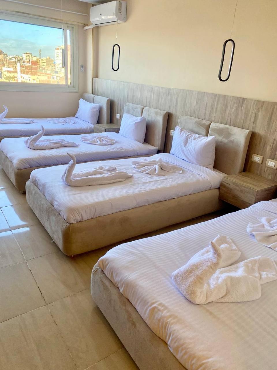 Moonlight Pyramids View Hotel Kafret el-Gabal