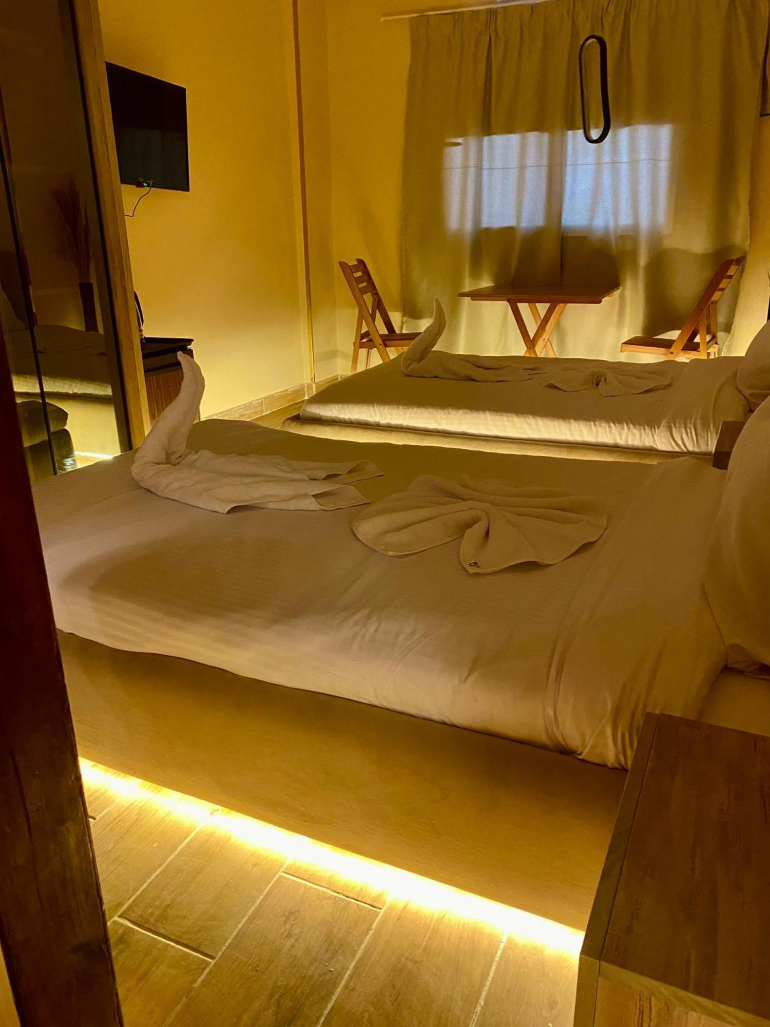 Moonlight Pyramids View Hotel Kafret el-Gabal