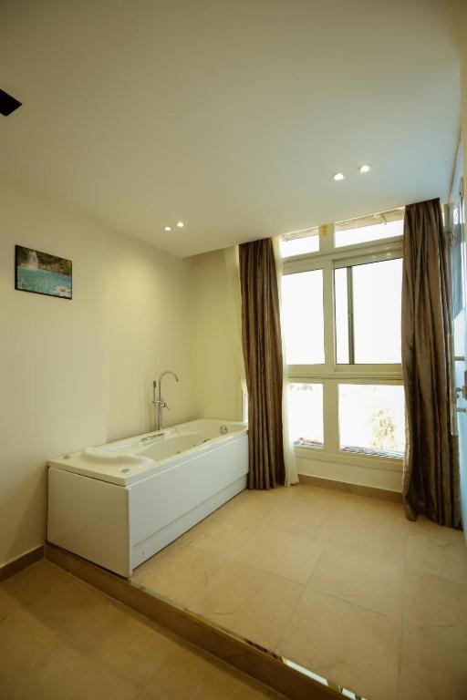 Hotel Topaz Pyramids View Kafrat al Jabal