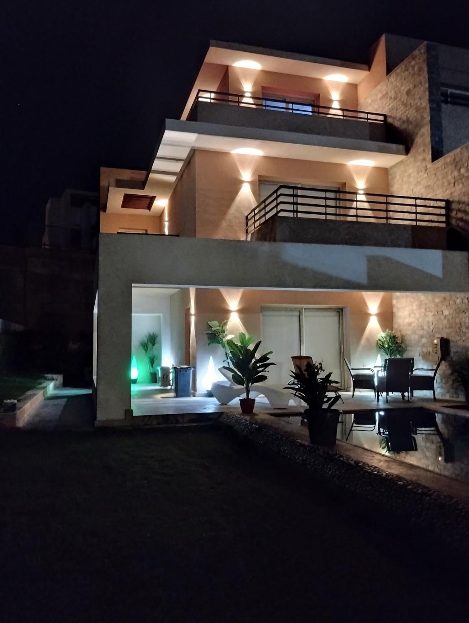 Jasmin Sahl Hasheesh