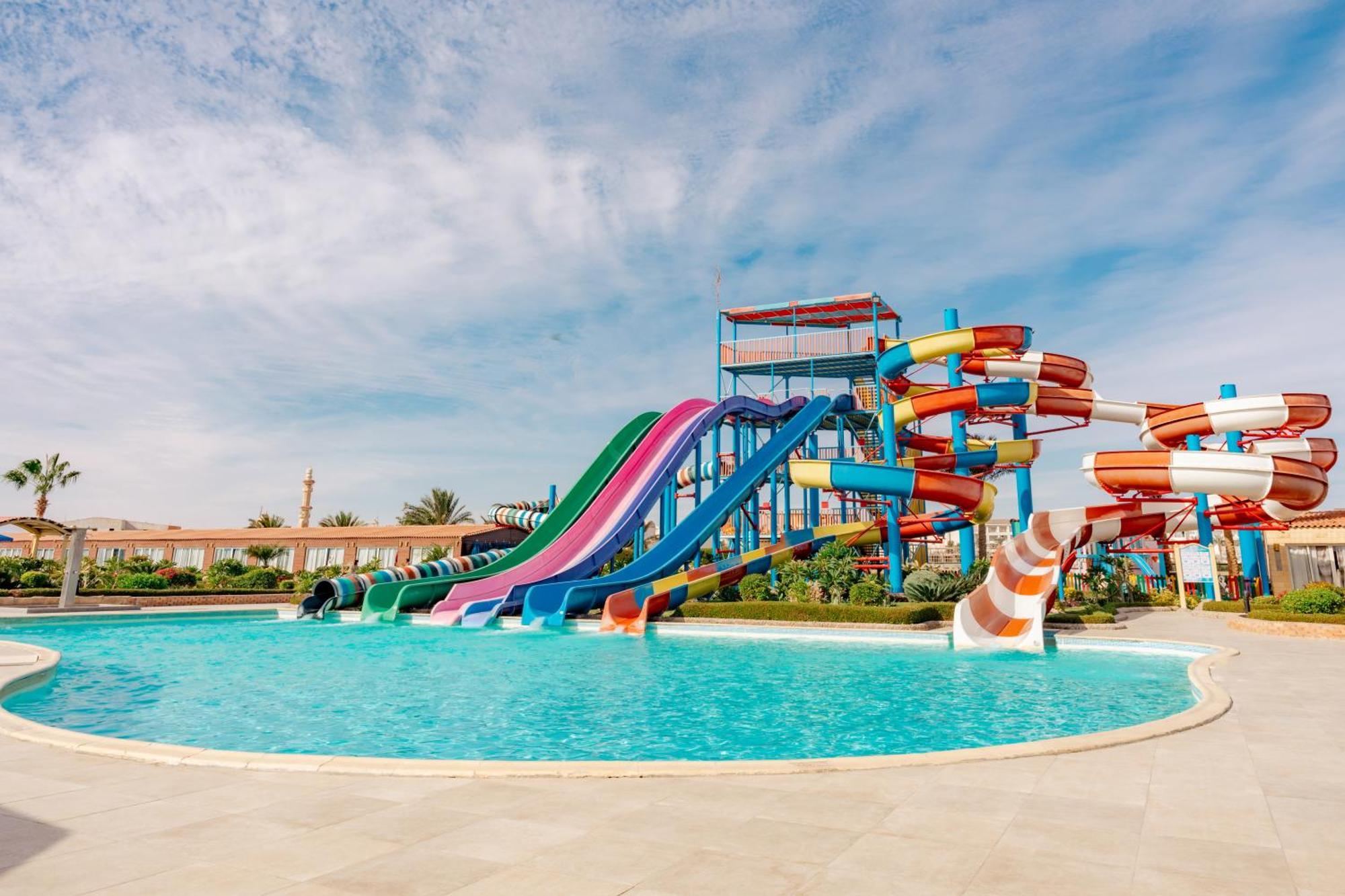 Complex Sunrise Alora Aqua Park 4*