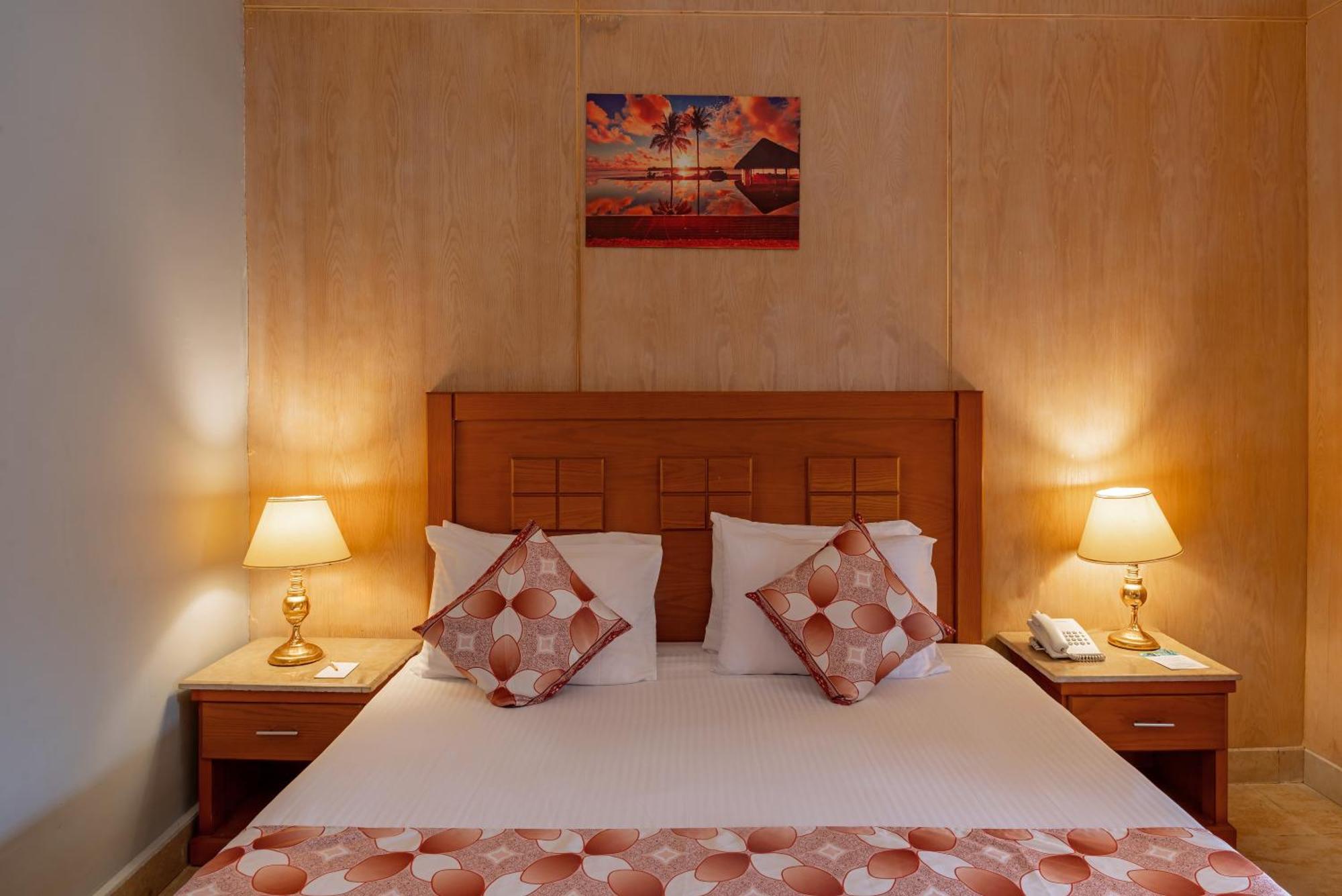 Complex Sunrise Alora Aqua Park 4*