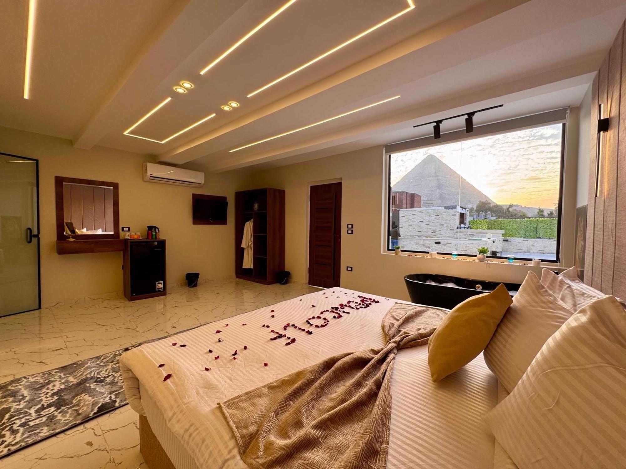 Hotel New Golf Pyramids View 3*