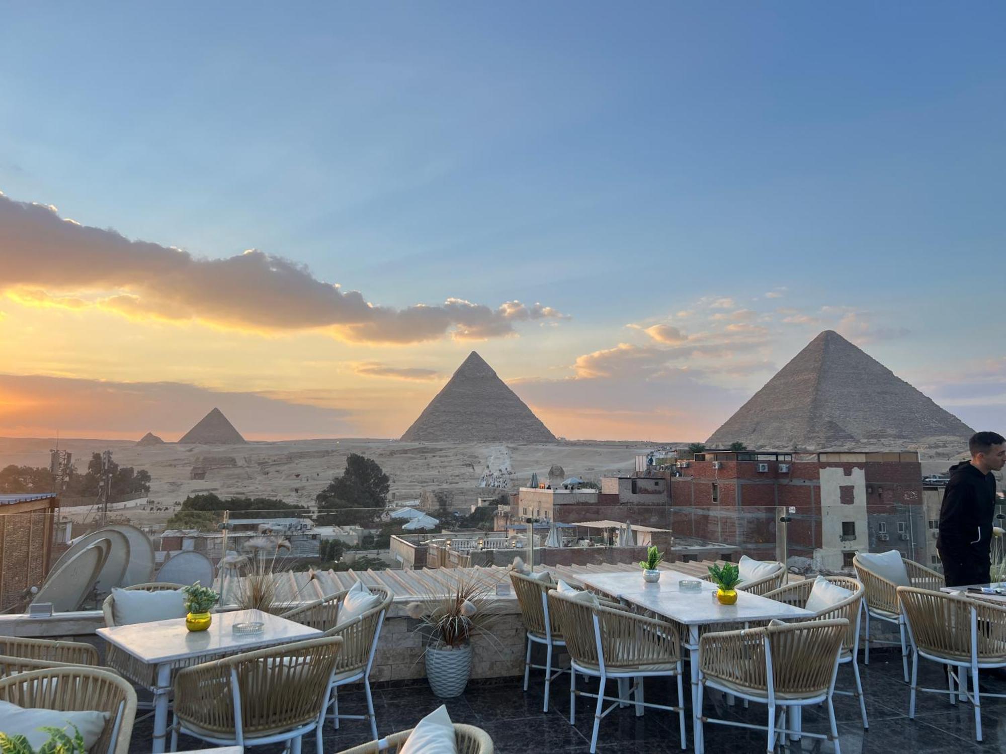 Pyramids And Sphinx Hotel 4*