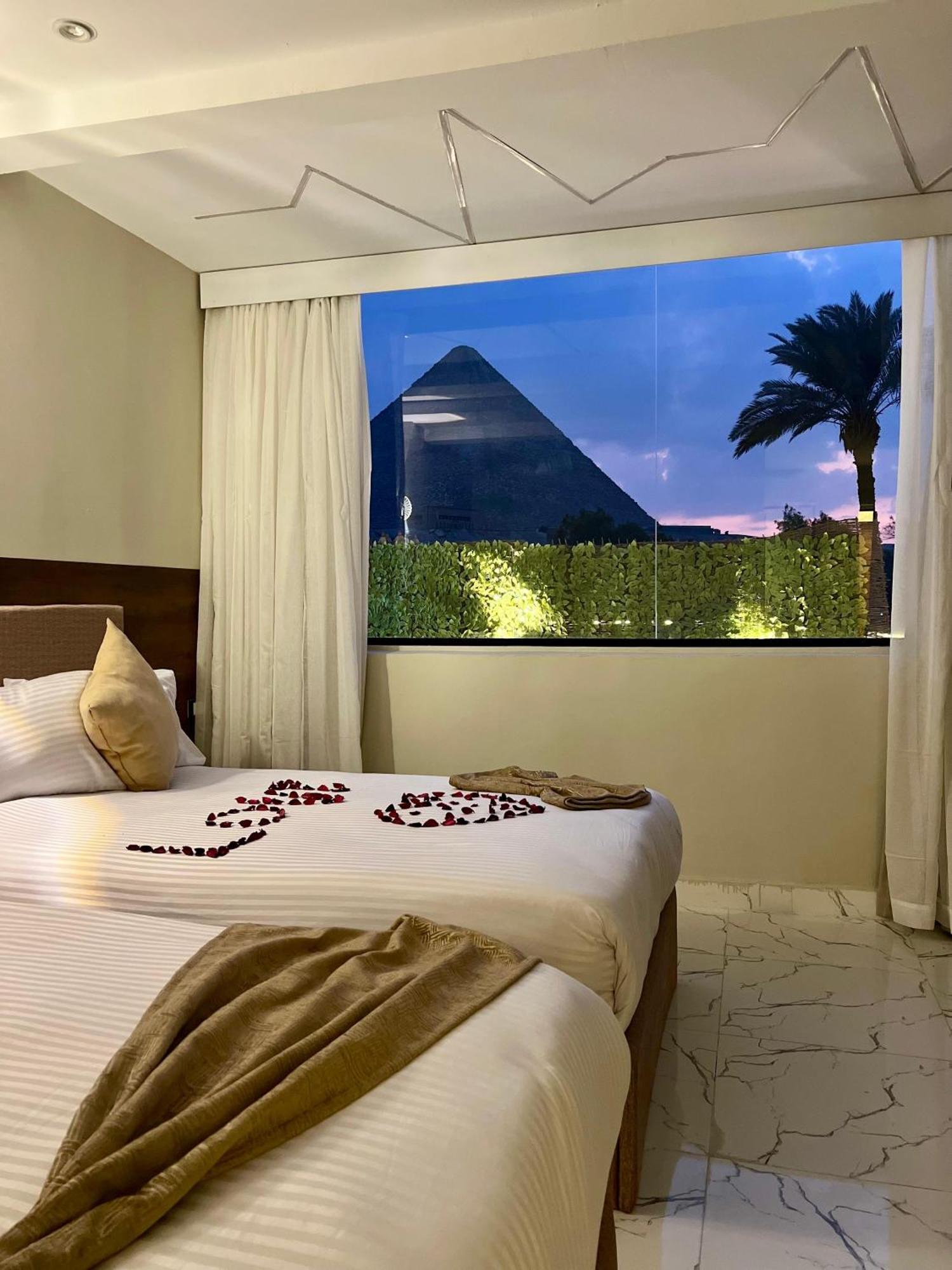 Hotel New Golf Pyramids View