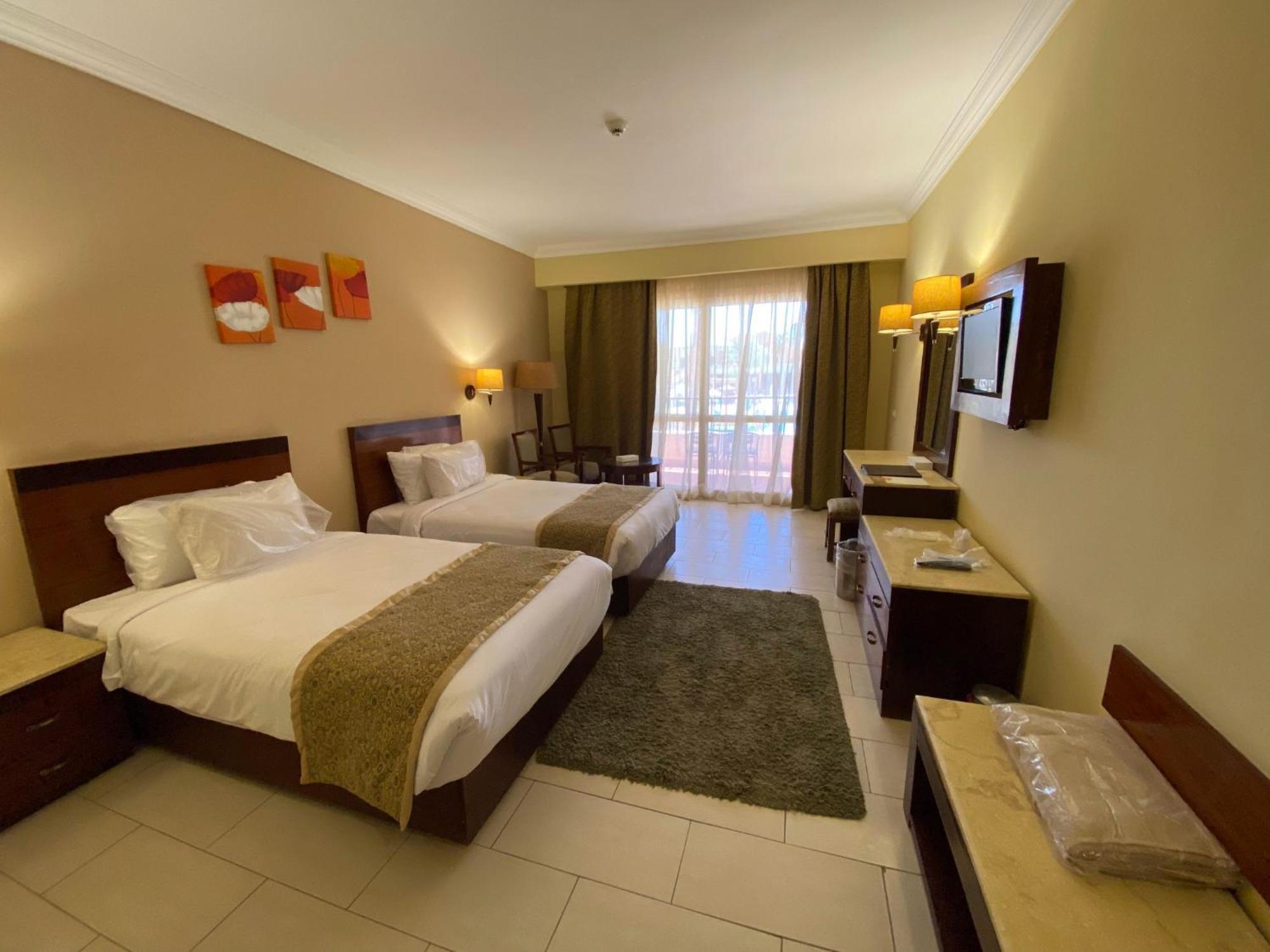 Regency Plaza Aqua Park And Resort