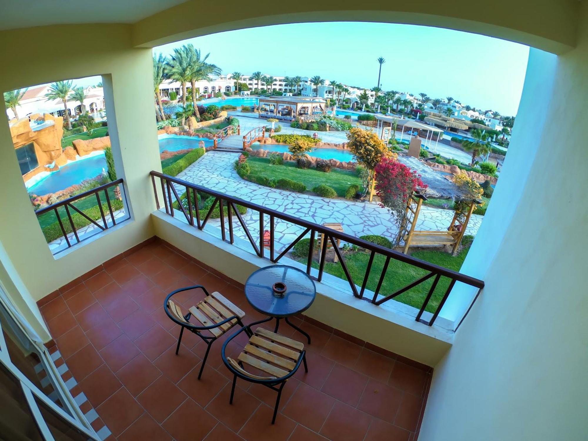 Regency Plaza Aqua Park And 4*