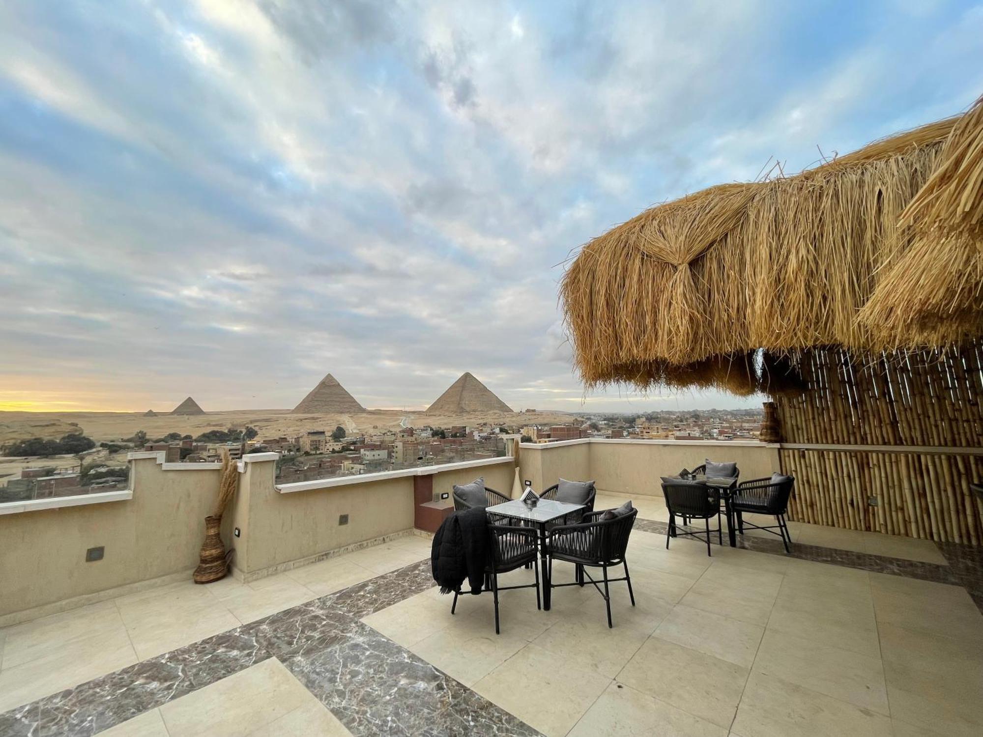 Eterna Pyramids View Hotel Kafrat al Jabal
