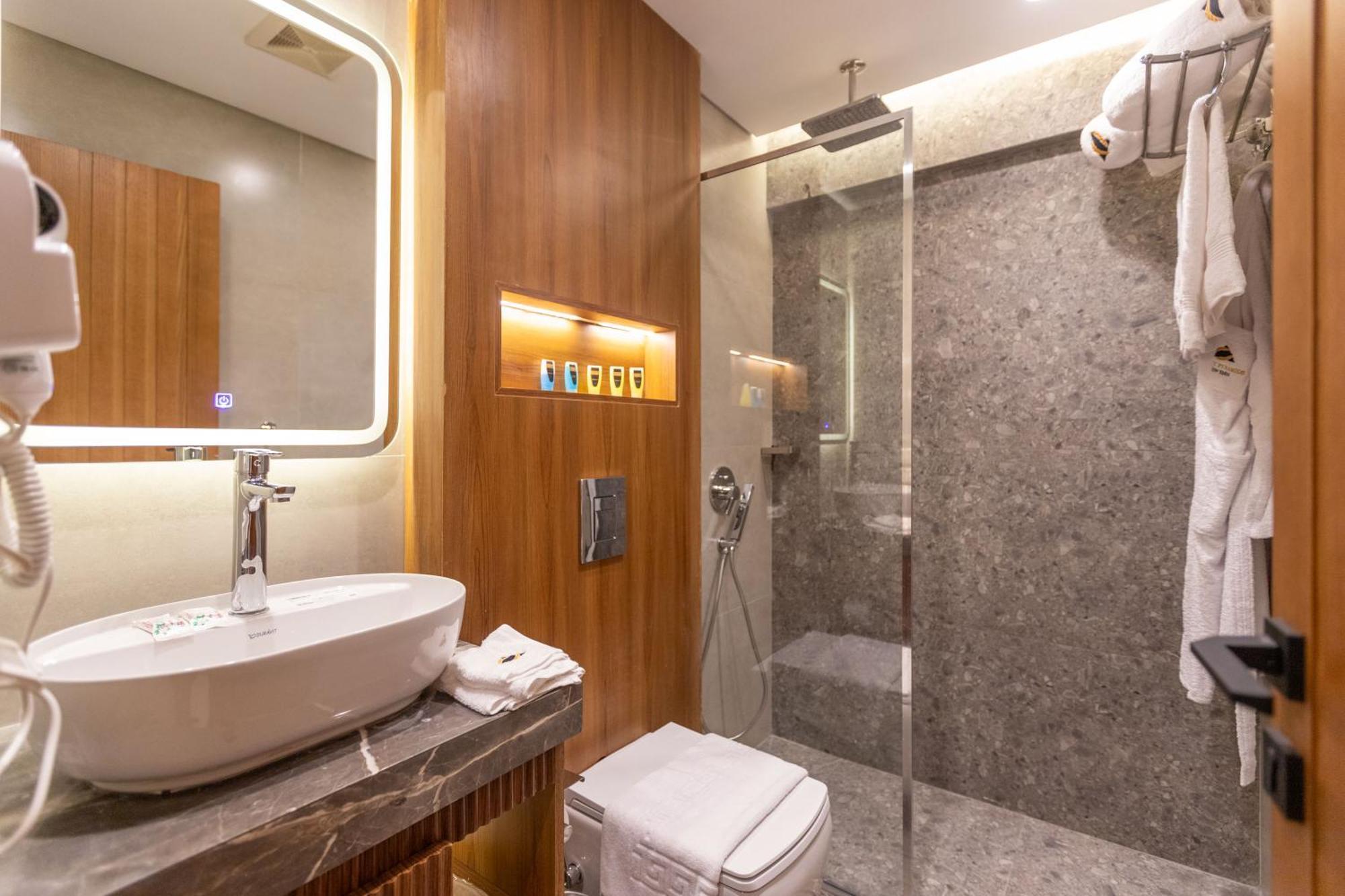 Galaxy Pyramids View Hotel Kafrat al Jabal