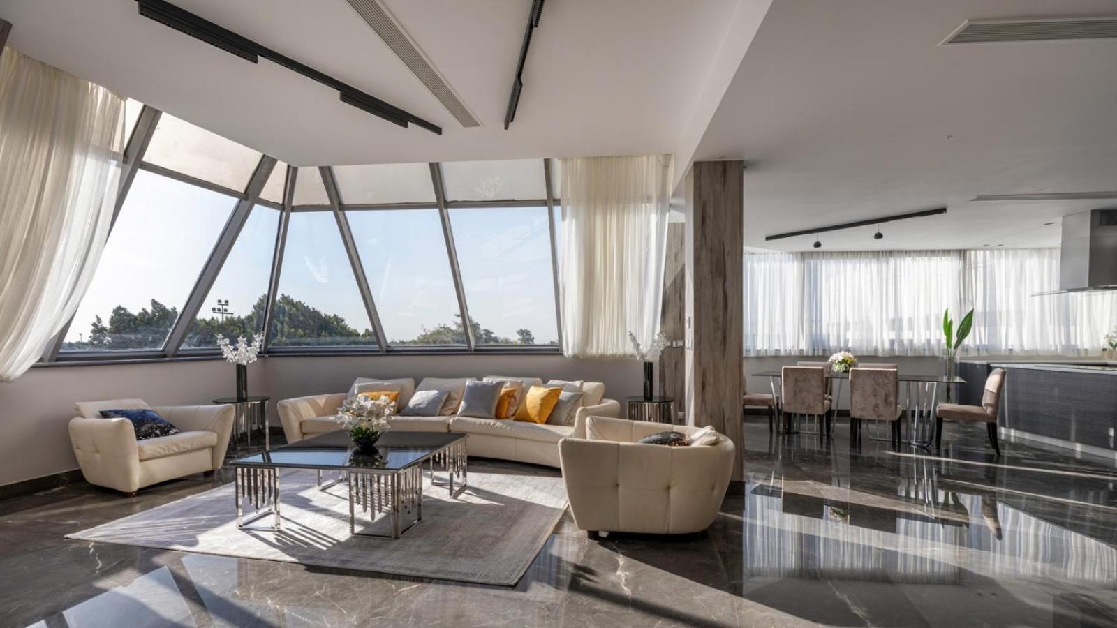 Luxurious Penthouse At The Jw Marriott Cairo