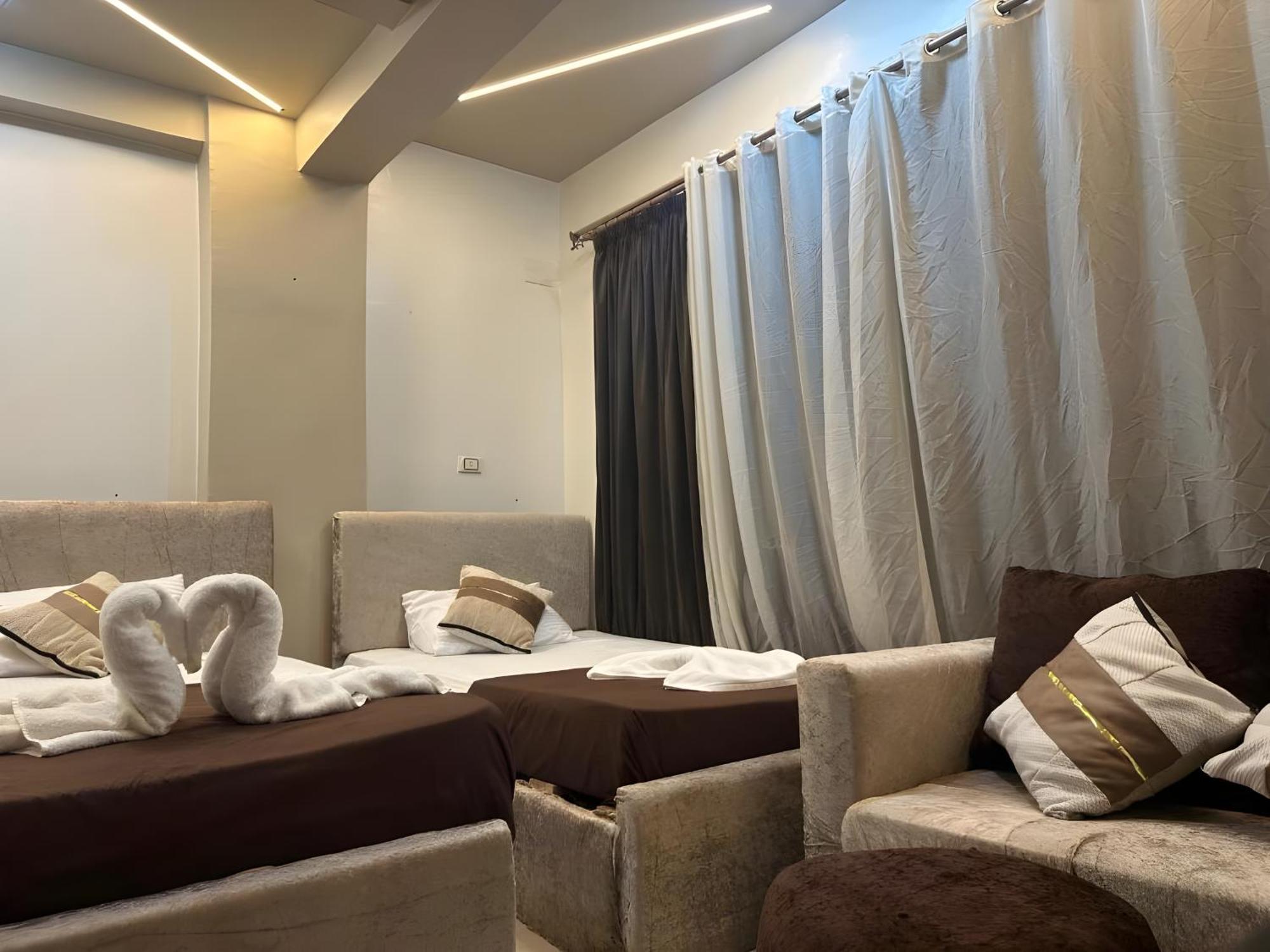 Premium Pyramids Hotel