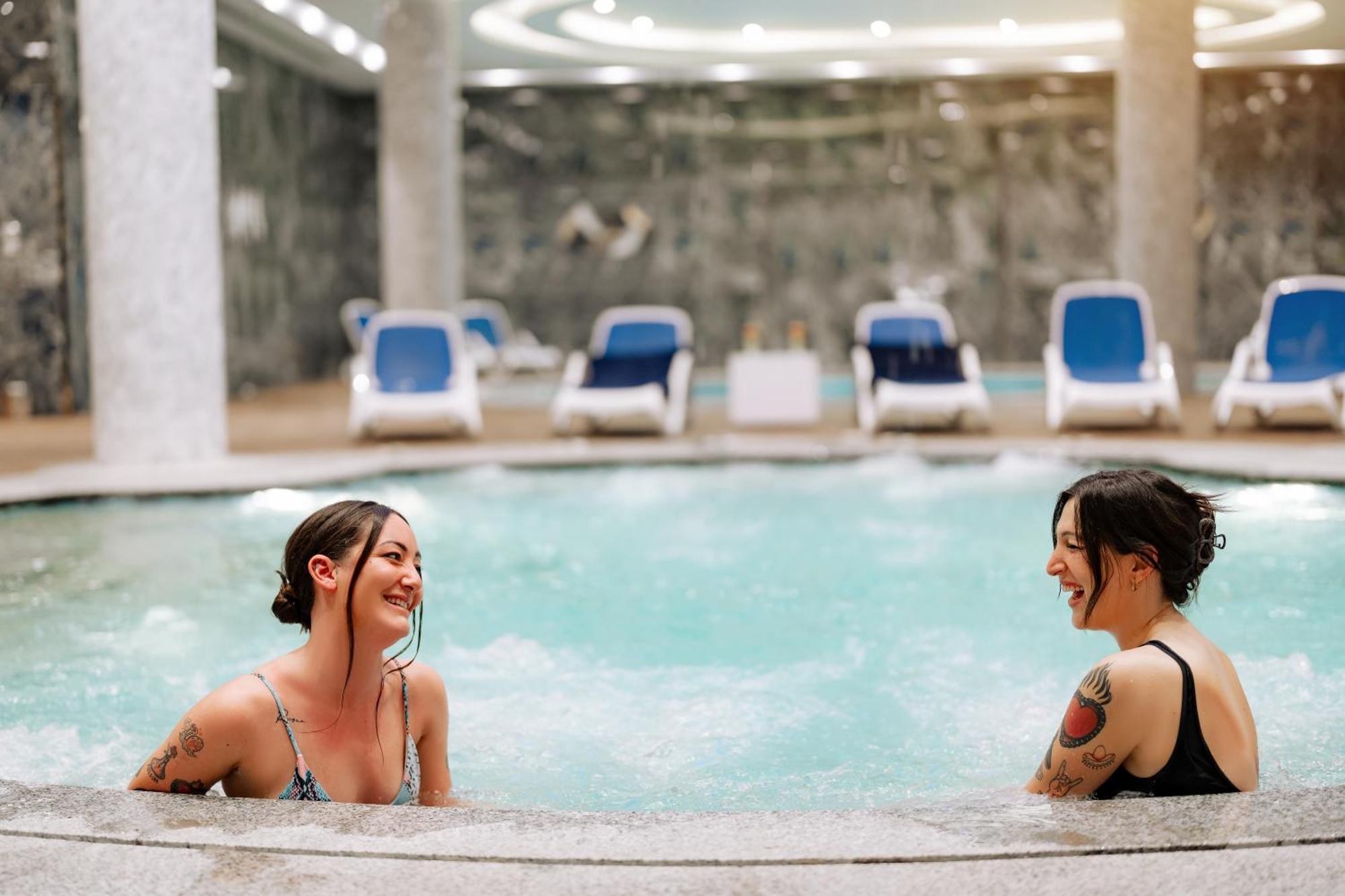 Sirena & Otel 5*